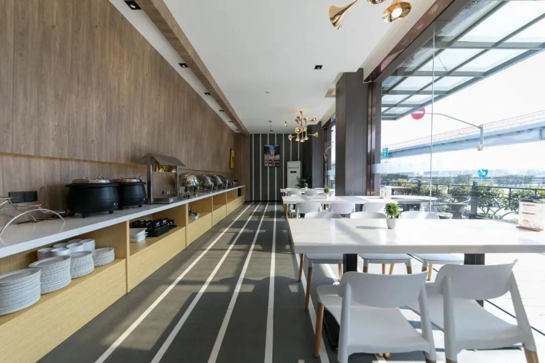 Restaurant/places to eat in Ibis Styles Shanghai Caohejing Hongmei Road