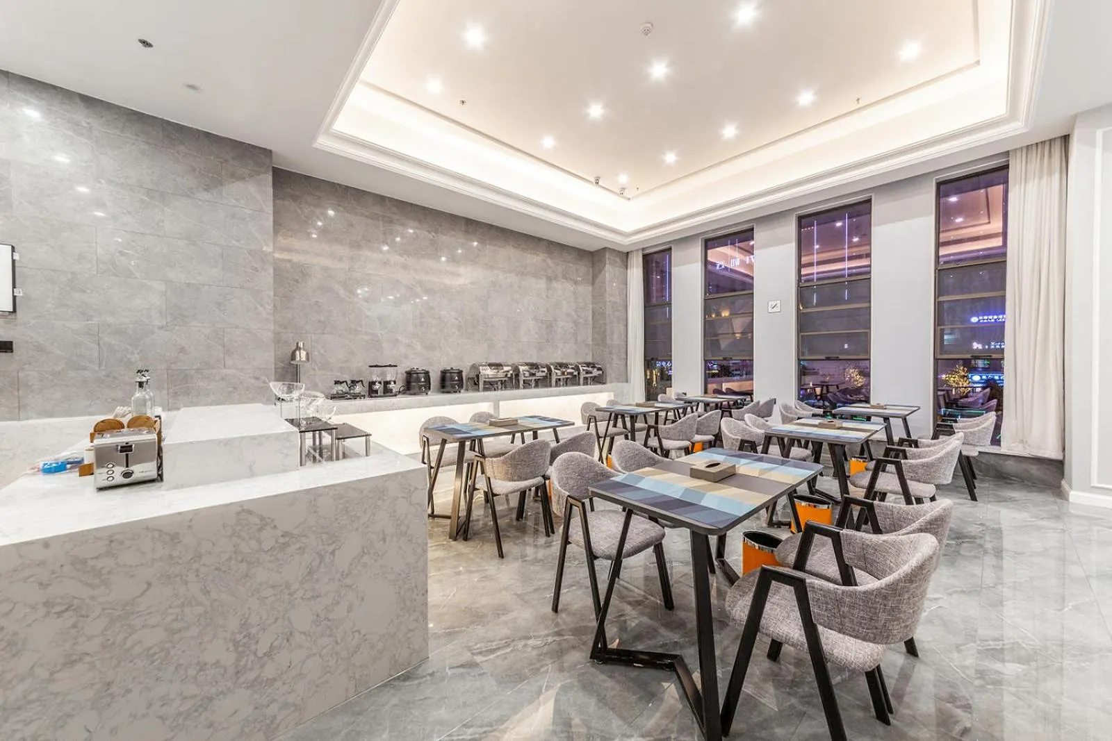 Ibis Styles Kunming High-tech Zone Wuyue Plaza