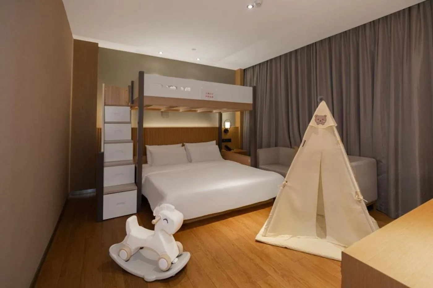 Bedroom, Bed in Orange Crystal Hotel Nanjing Confucius Temple