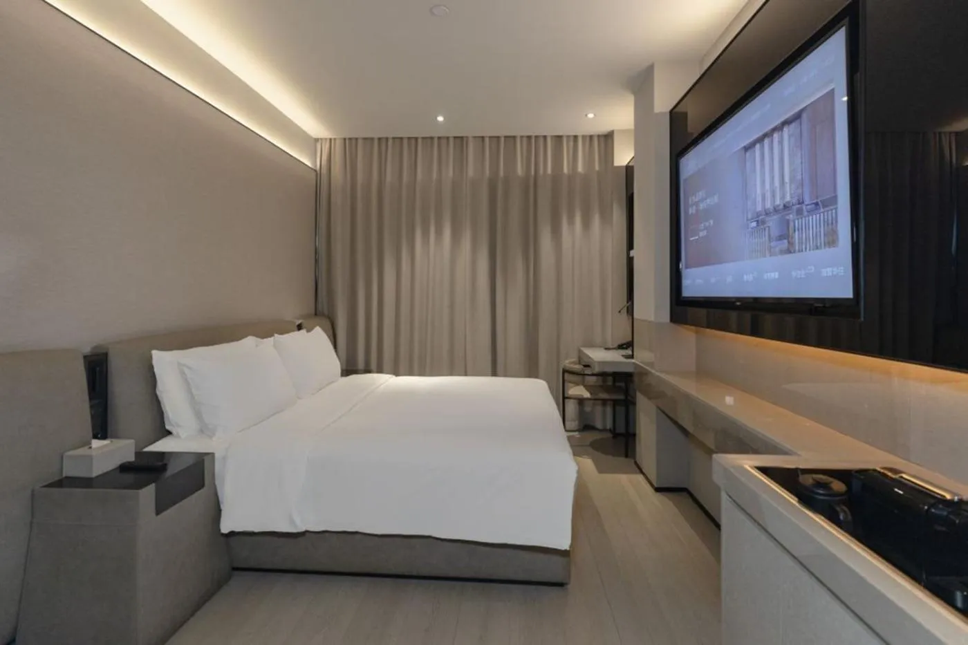 Bed in Orange Crystal Hotel Nanjing Confucius Temple