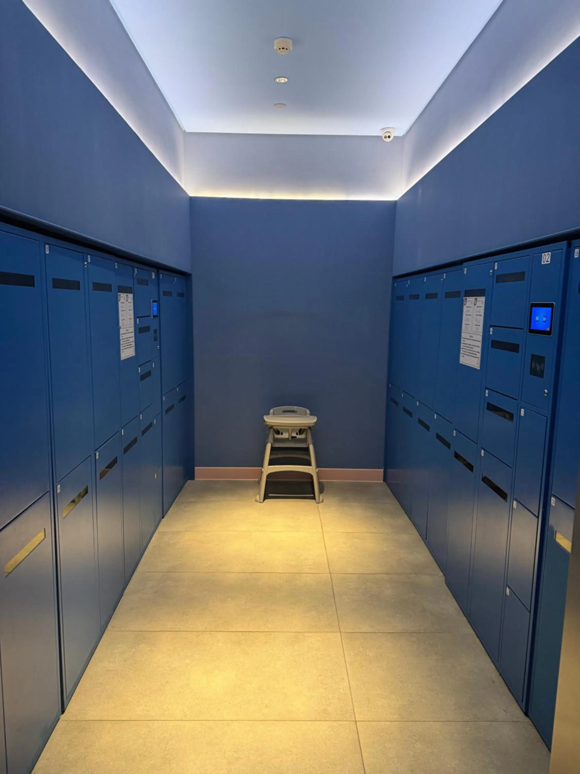 Property building in Hanting Hotel Suzhou Guanqian Street Chayuanchang Metro Station