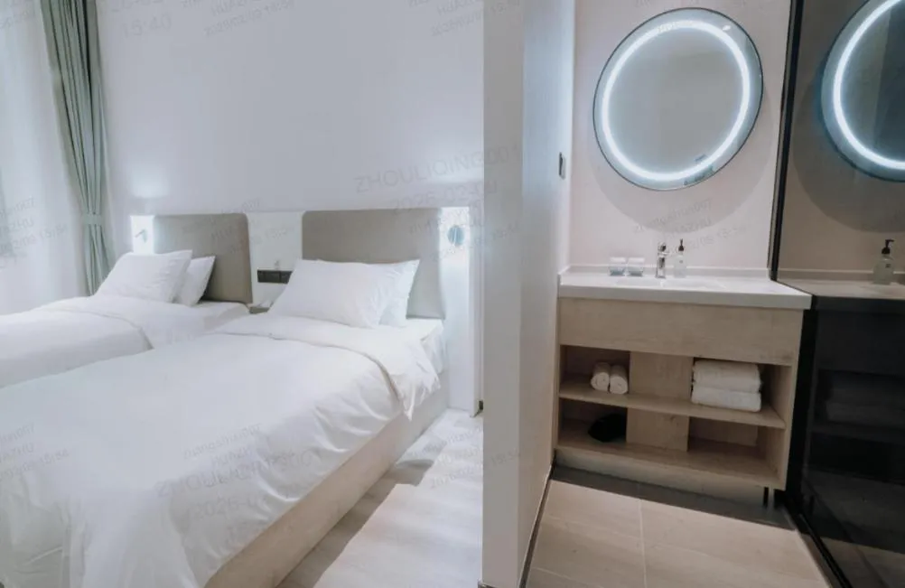 Bed in Ibis Styles Shanghai Hongqiao Gubei