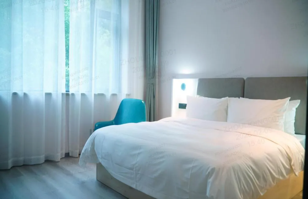 Bed in Ibis Styles Shanghai Hongqiao Gubei