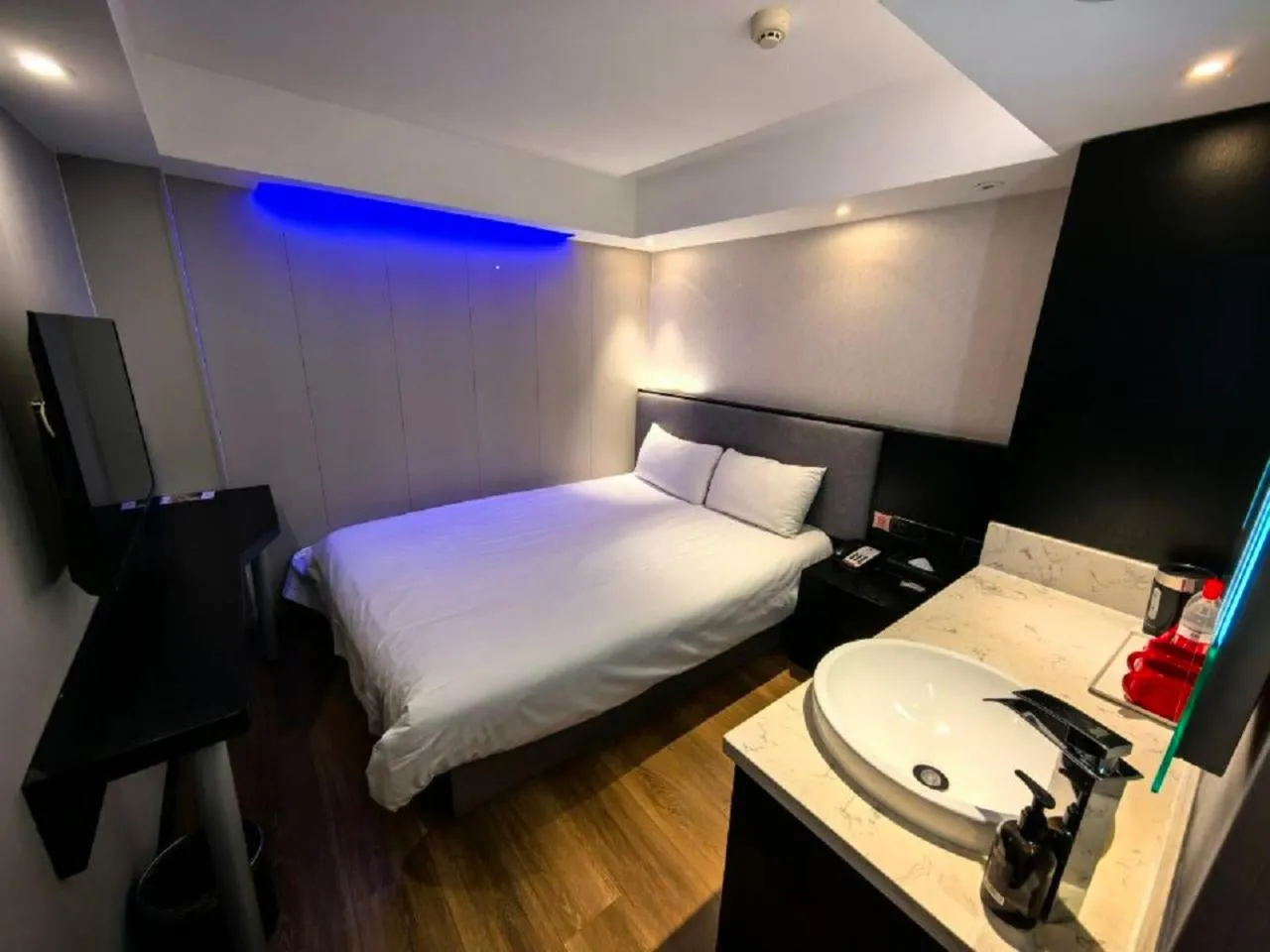 Ibis Beijing Shichahai Gulou Street Subway Station