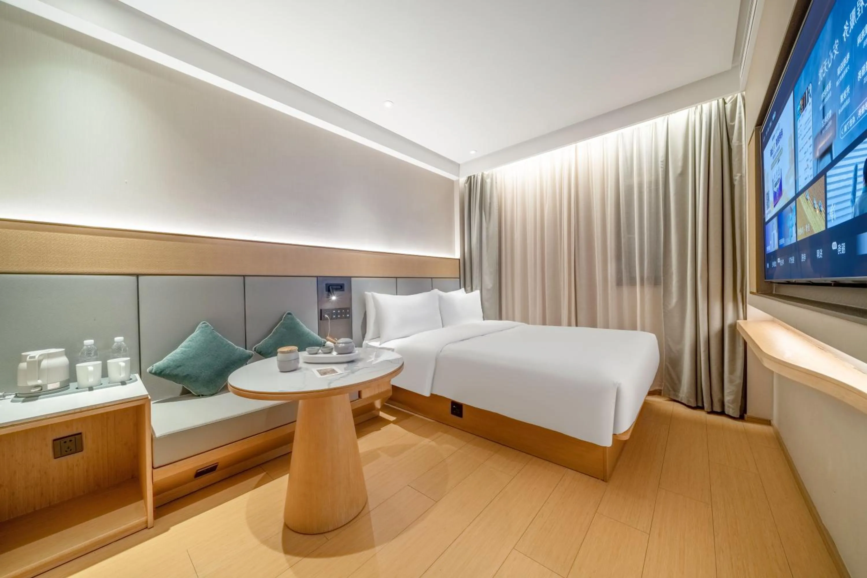 Bed in JI Hotel Hangzhou West Lake Lakeside Pedestrian Street