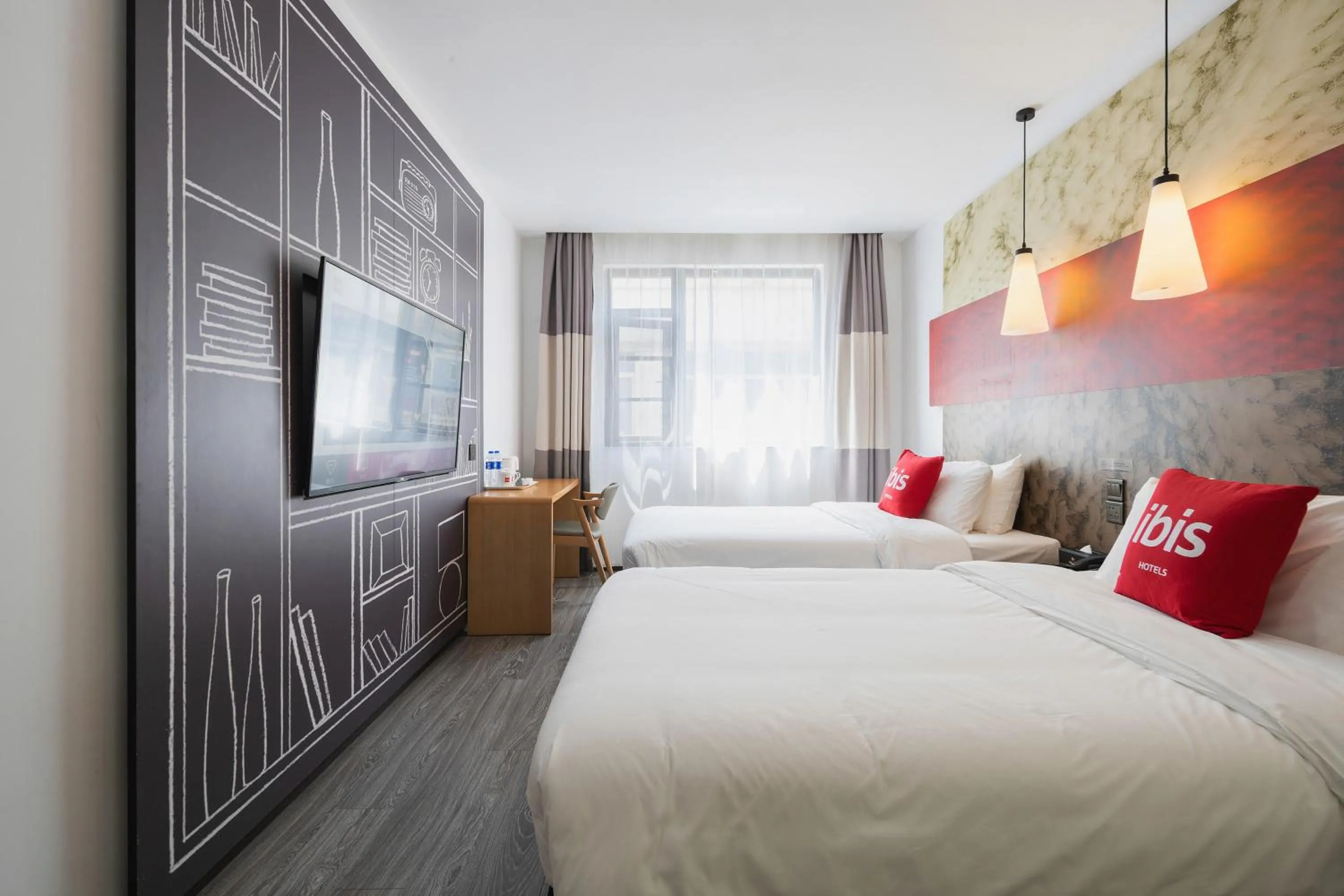 Photo of the whole room, Bed in Ibis Chongqing Jiangbei International Airport