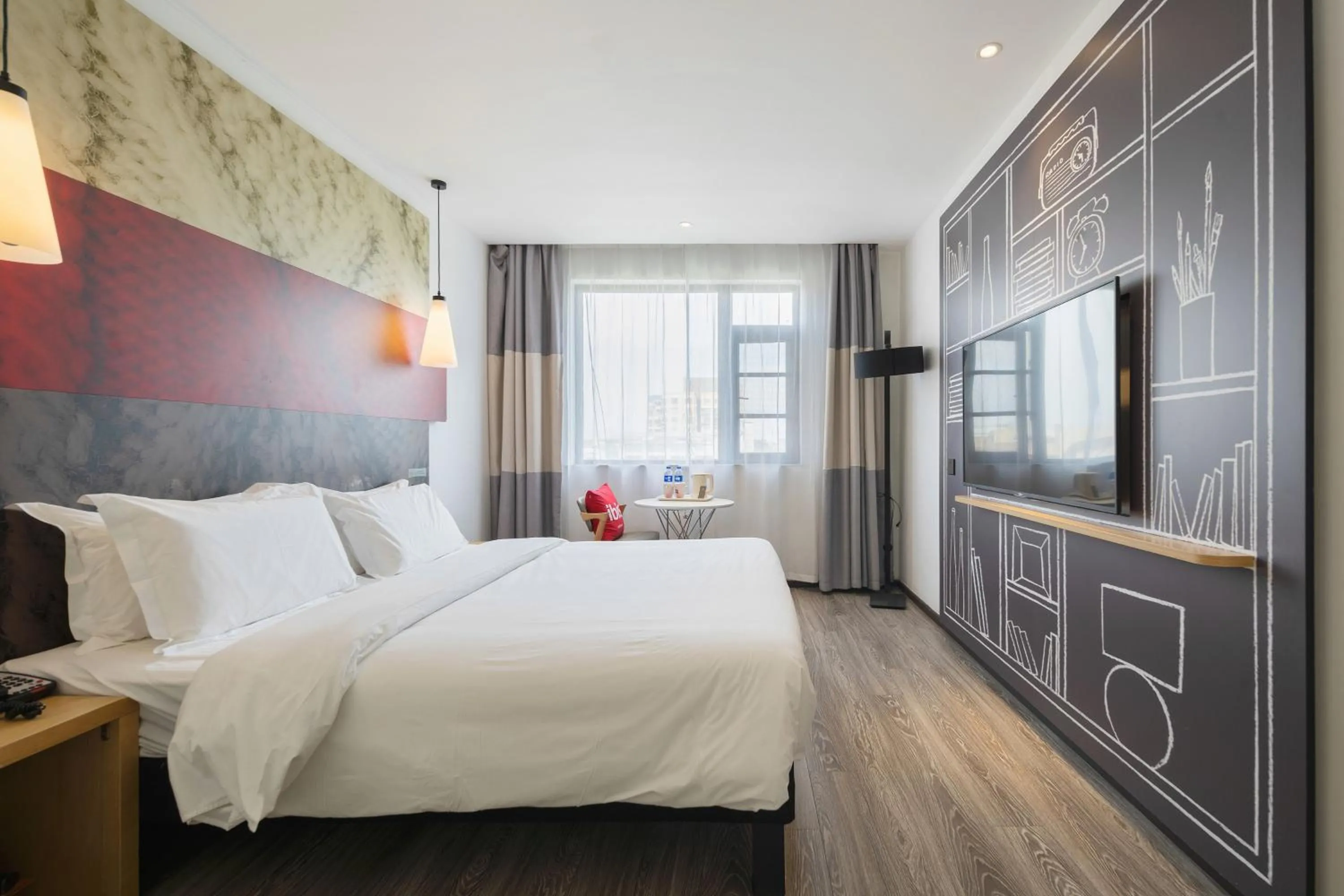 Photo of the whole room, Bed in Ibis Chongqing Jiangbei International Airport