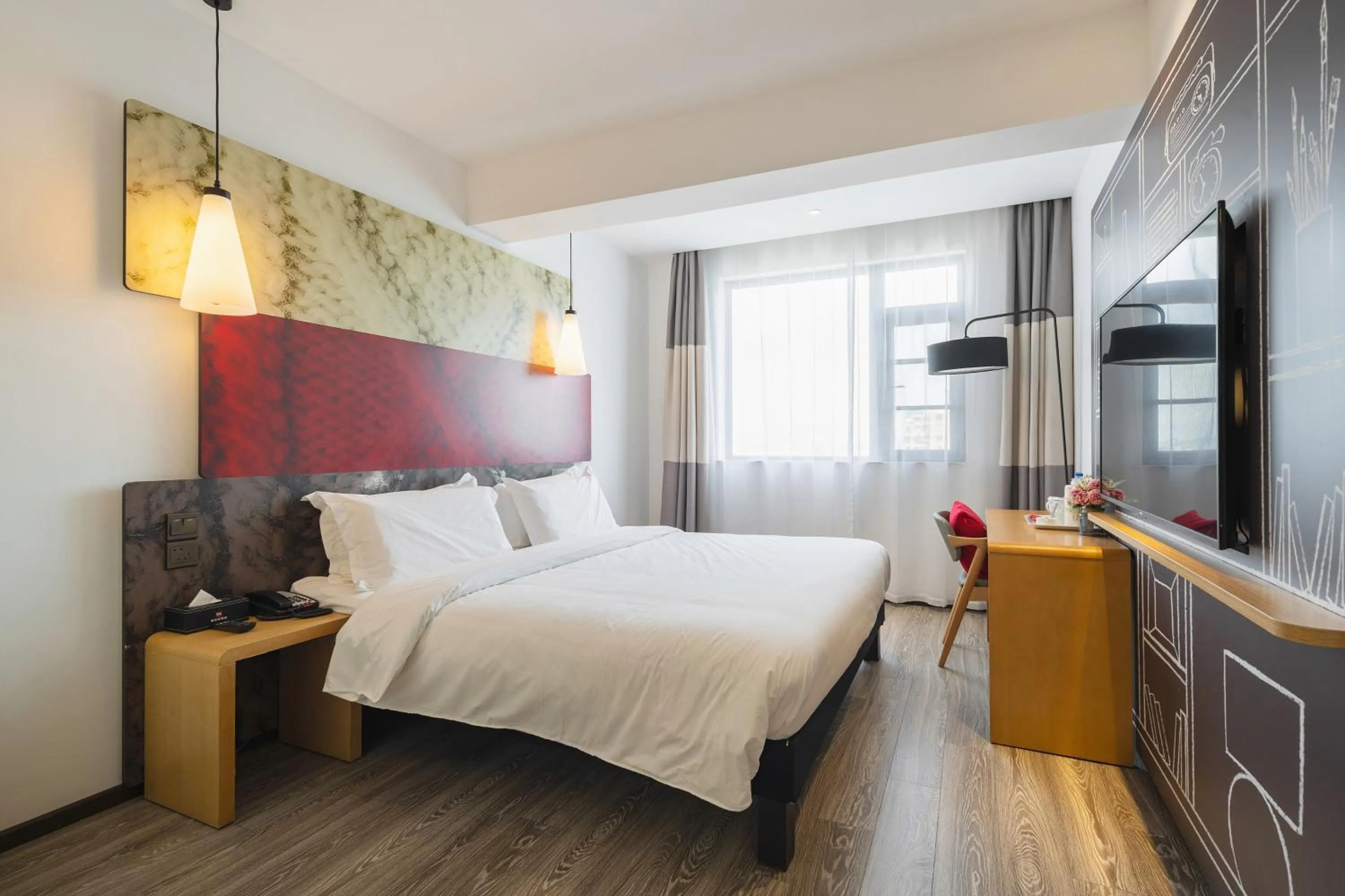 Photo of the whole room, Bed in Ibis Chongqing Jiangbei International Airport