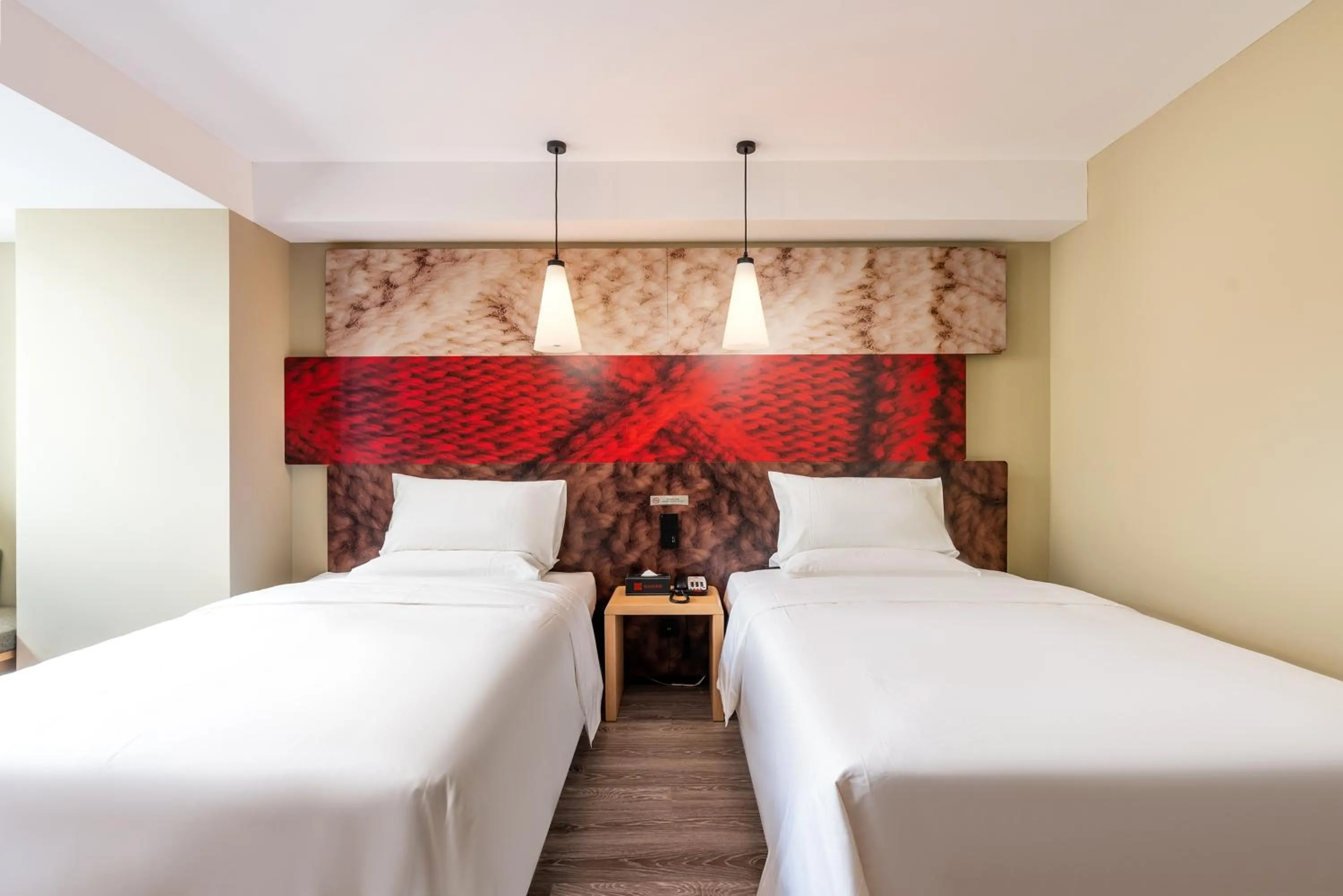 Bed in Ibis Dongguan Songshan Lake
