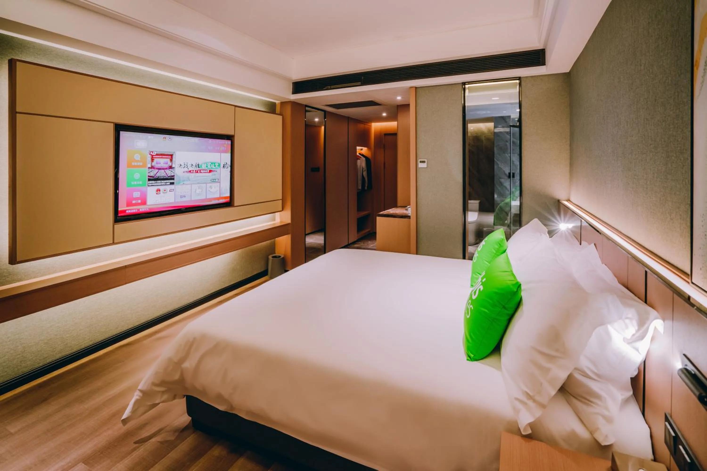 Bed in Ibis Styles Dongguan Changan Light Rail Station