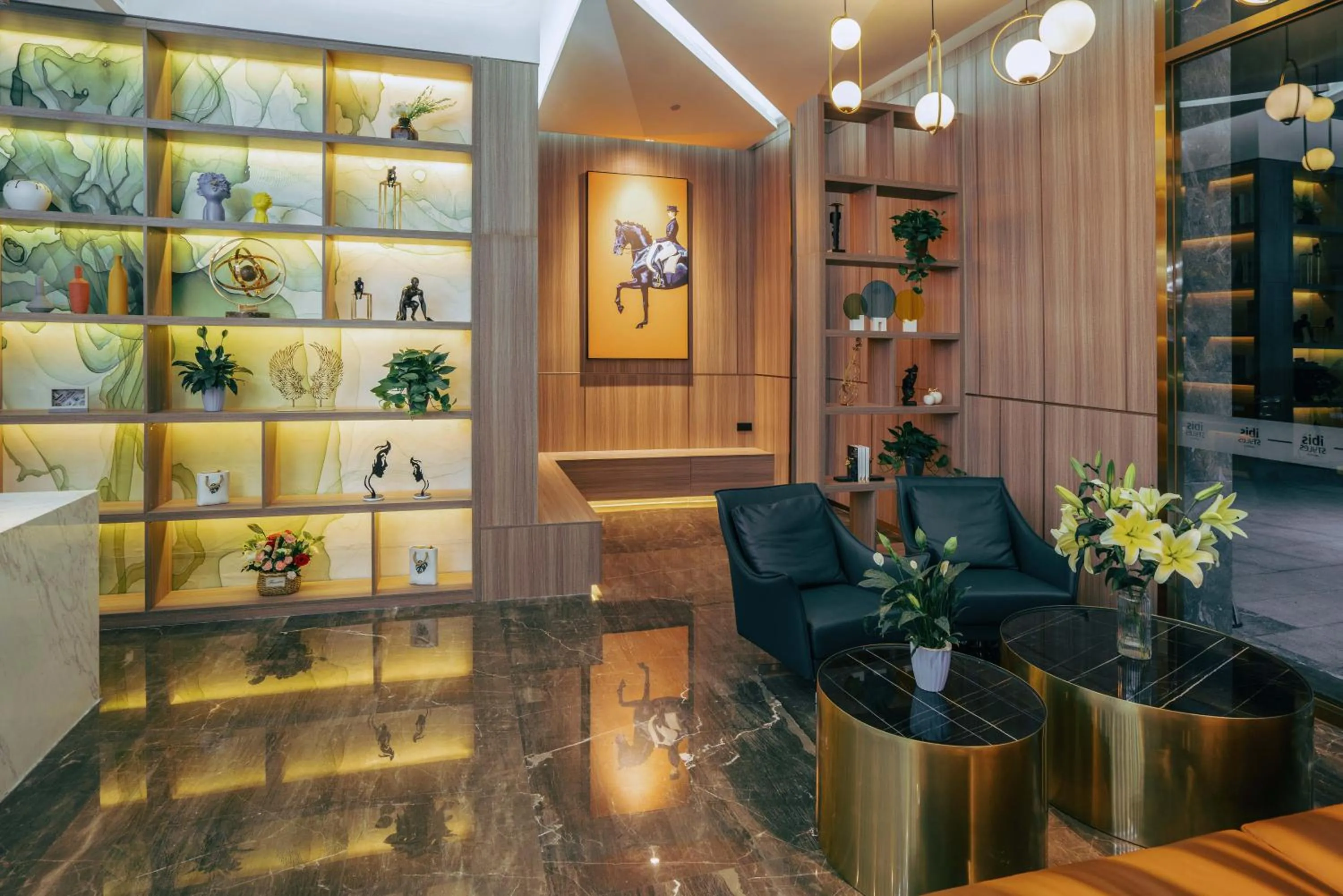 Seating area in Ibis Styles Dongguan Changan Light Rail Station