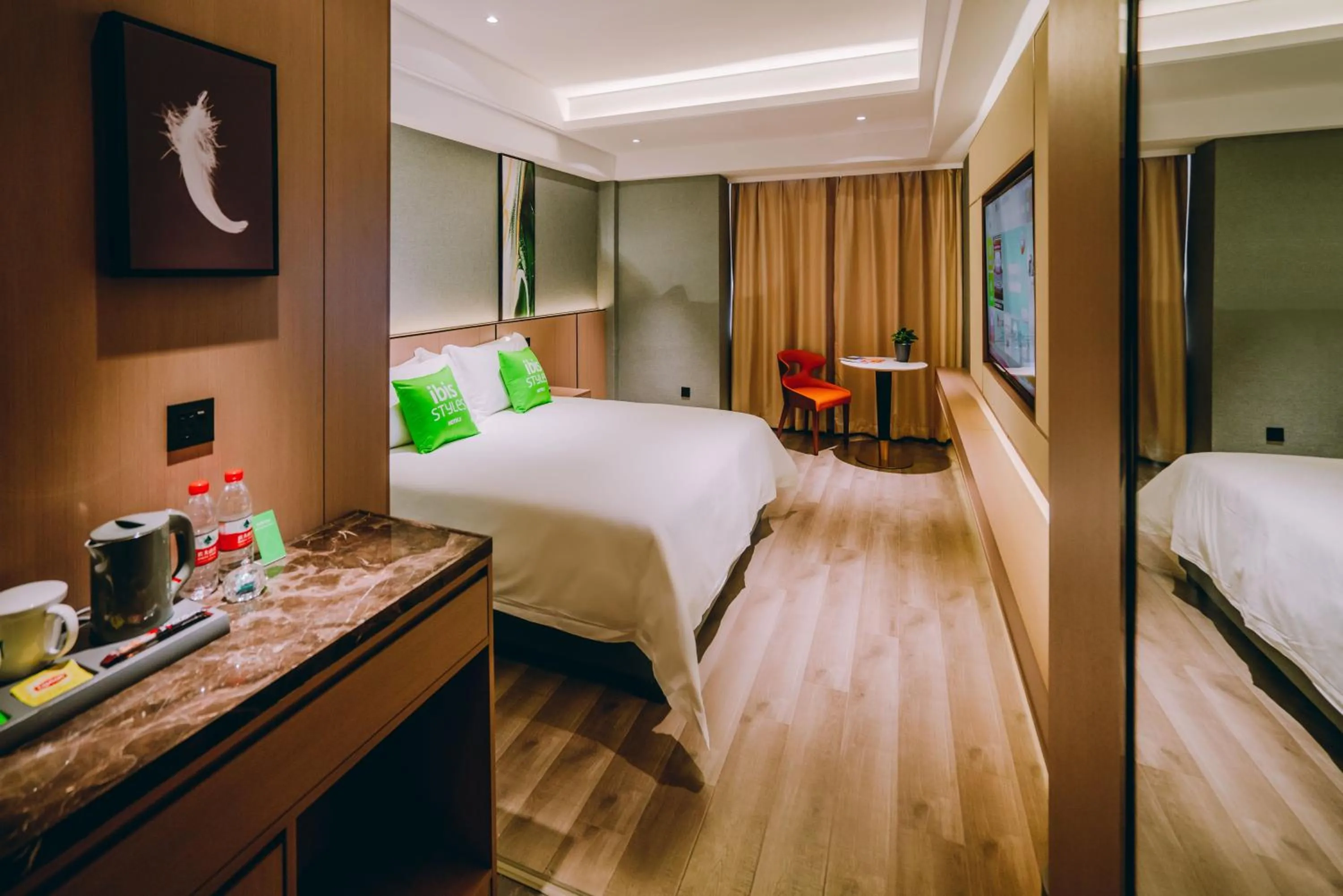 Photo of the whole room, Bed in Ibis Styles Dongguan Changan Light Rail Station