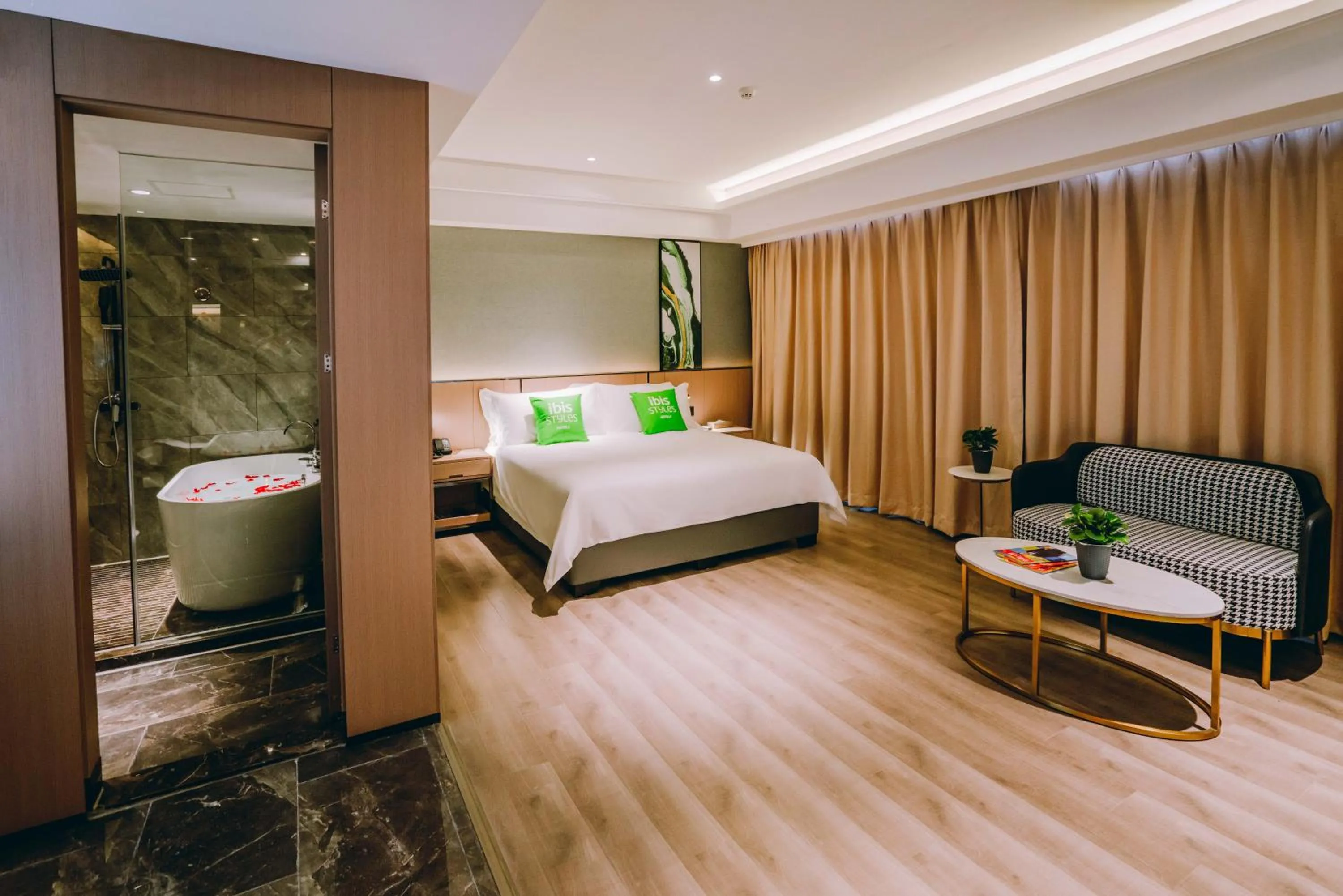 Property building, Bed in Ibis Styles Dongguan Changan Light Rail Station