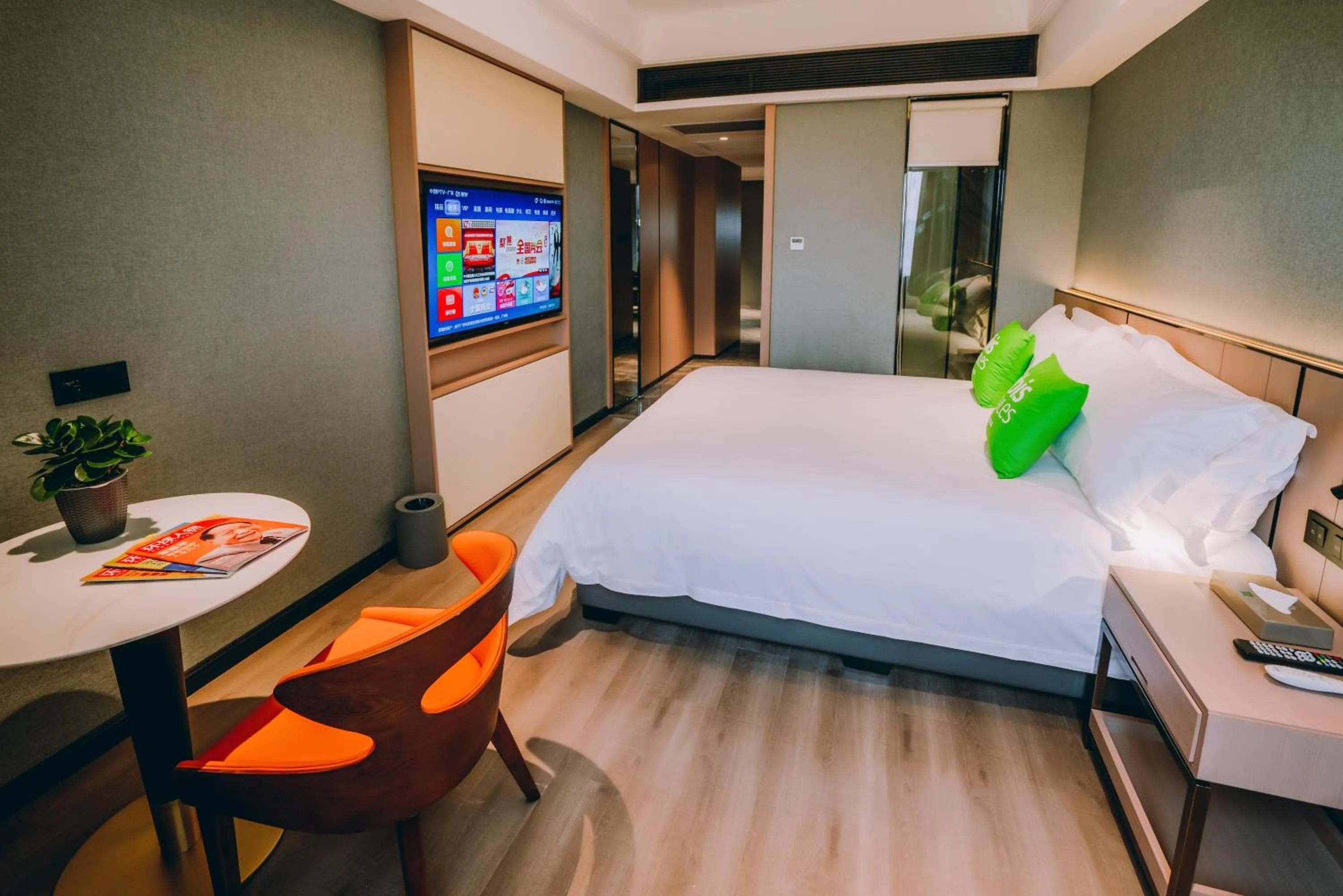 Photo of the whole room, Bed in Ibis Styles Dongguan Changan Light Rail Station