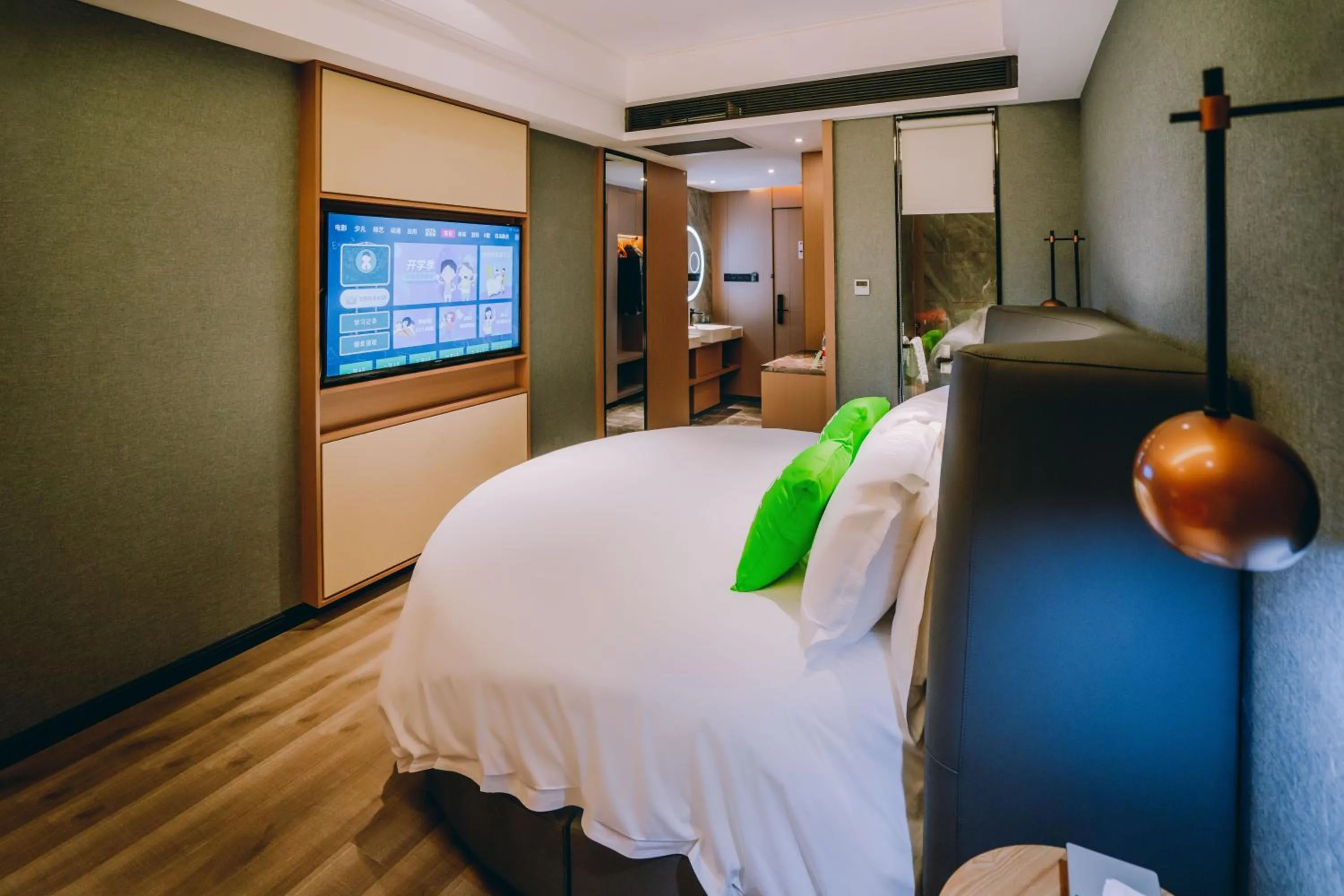 Bed in Ibis Styles Dongguan Changan Light Rail Station