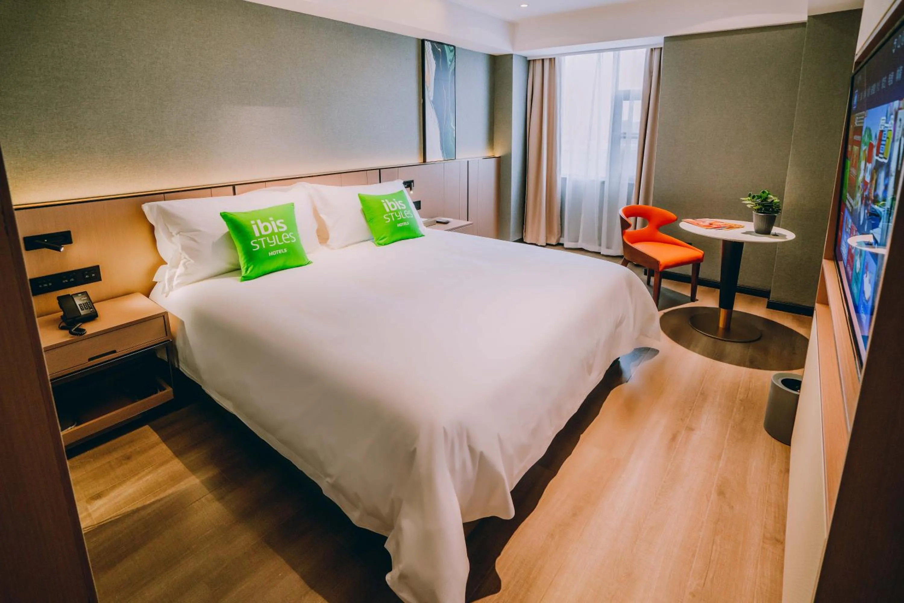 Bed in Ibis Styles Dongguan Changan Light Rail Station