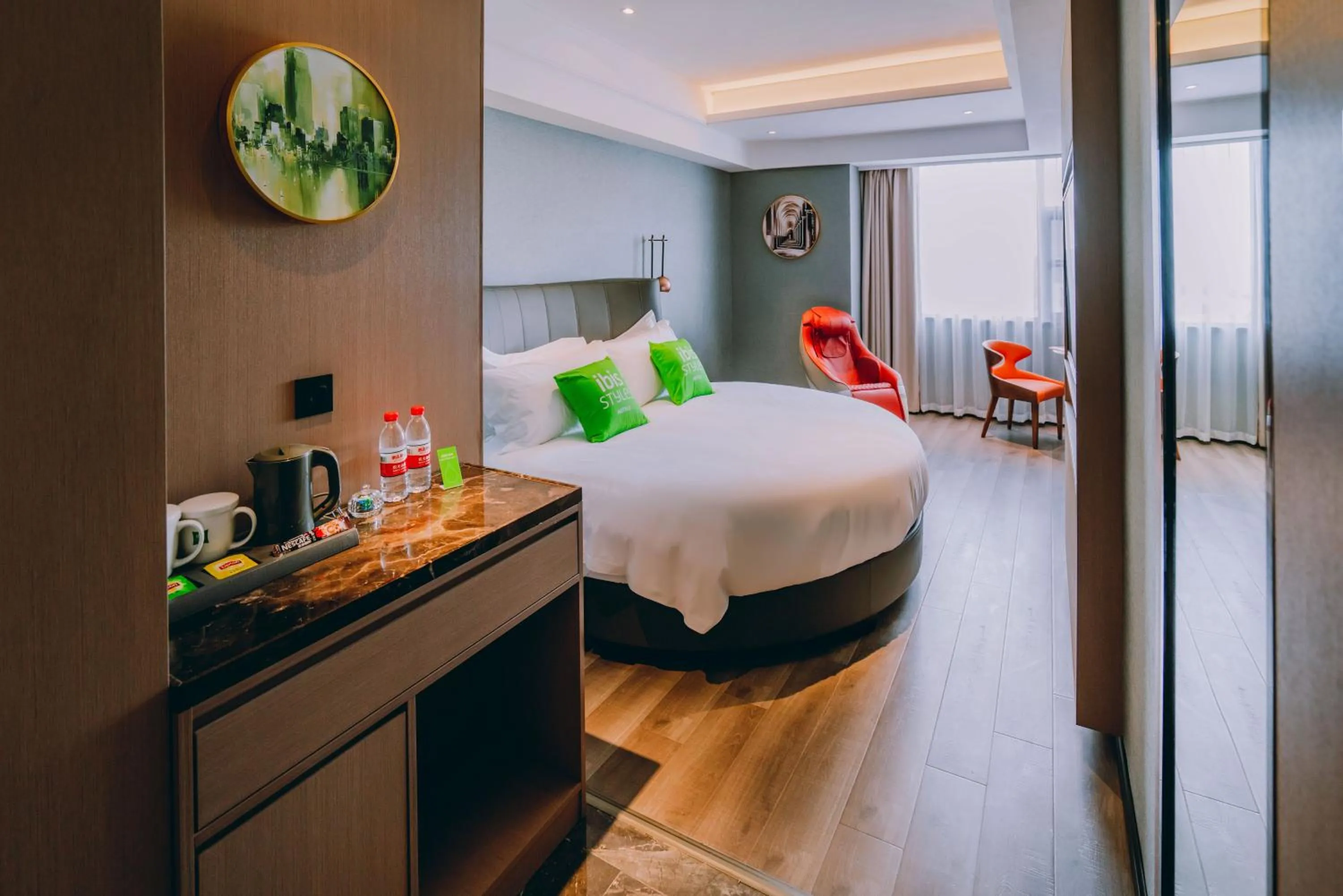 Photo of the whole room, Bed in Ibis Styles Dongguan Changan Light Rail Station
