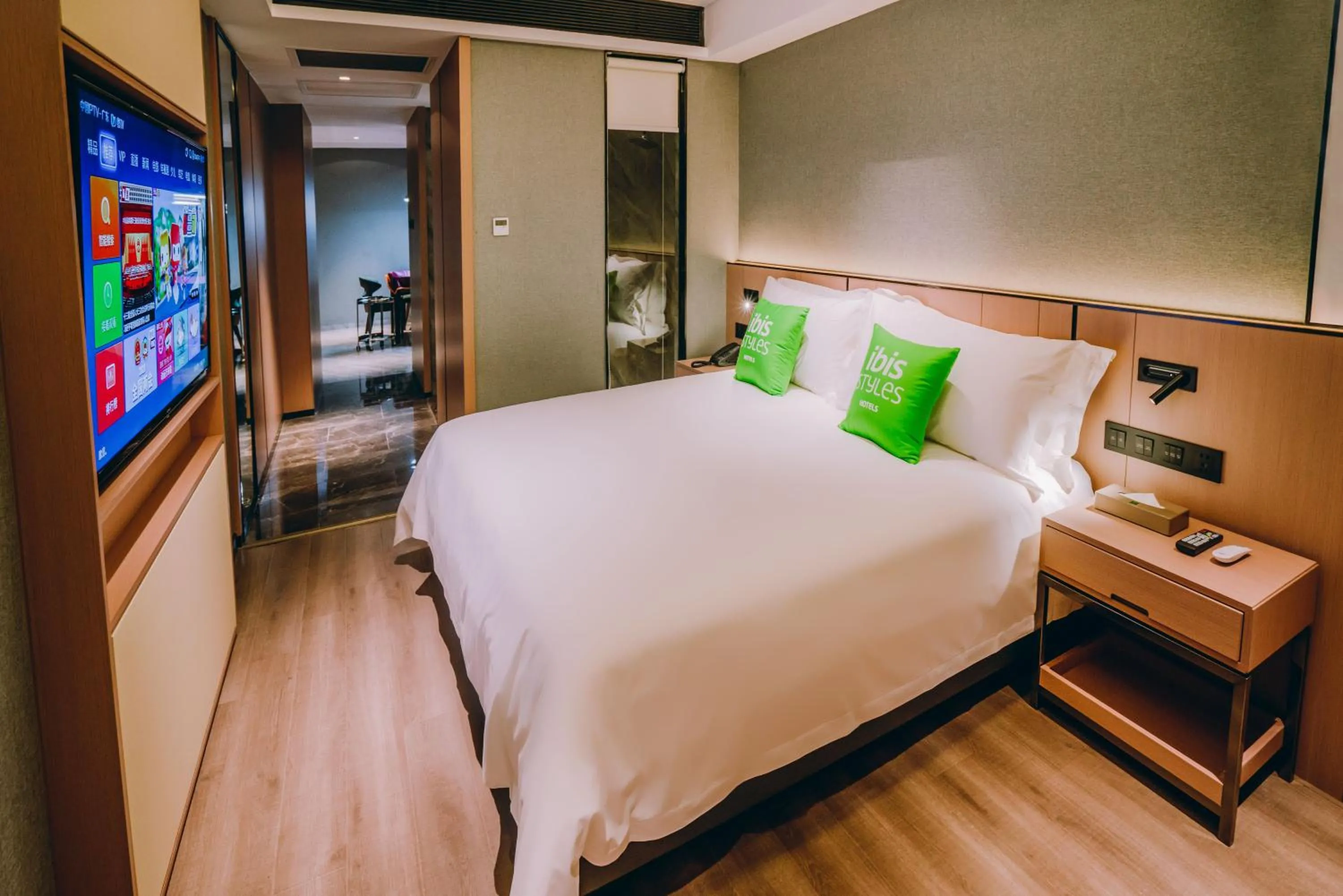 Photo of the whole room, Bed in Ibis Styles Dongguan Changan Light Rail Station