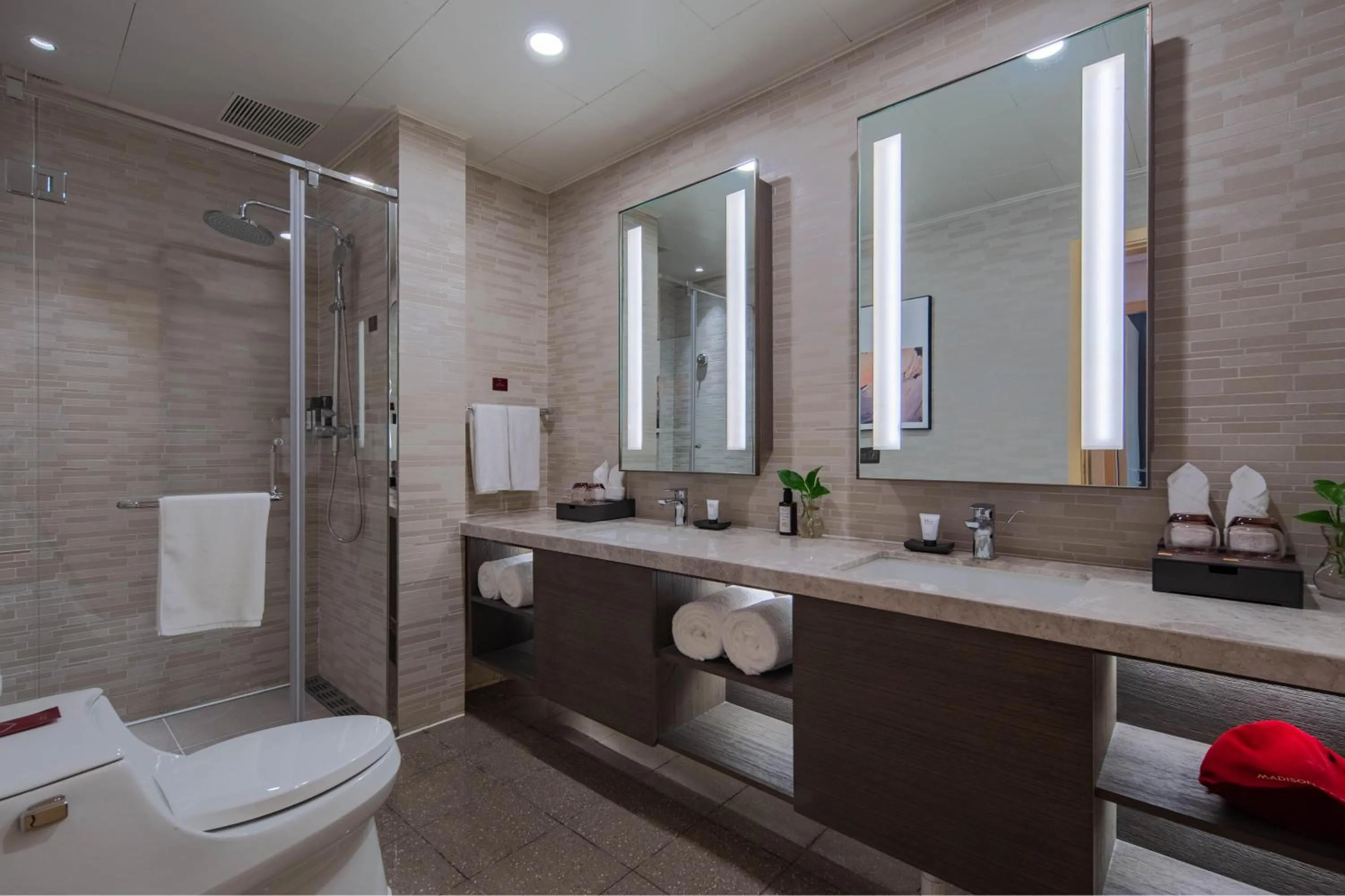 Madison Hotel Qingdao West Coast City Balcony