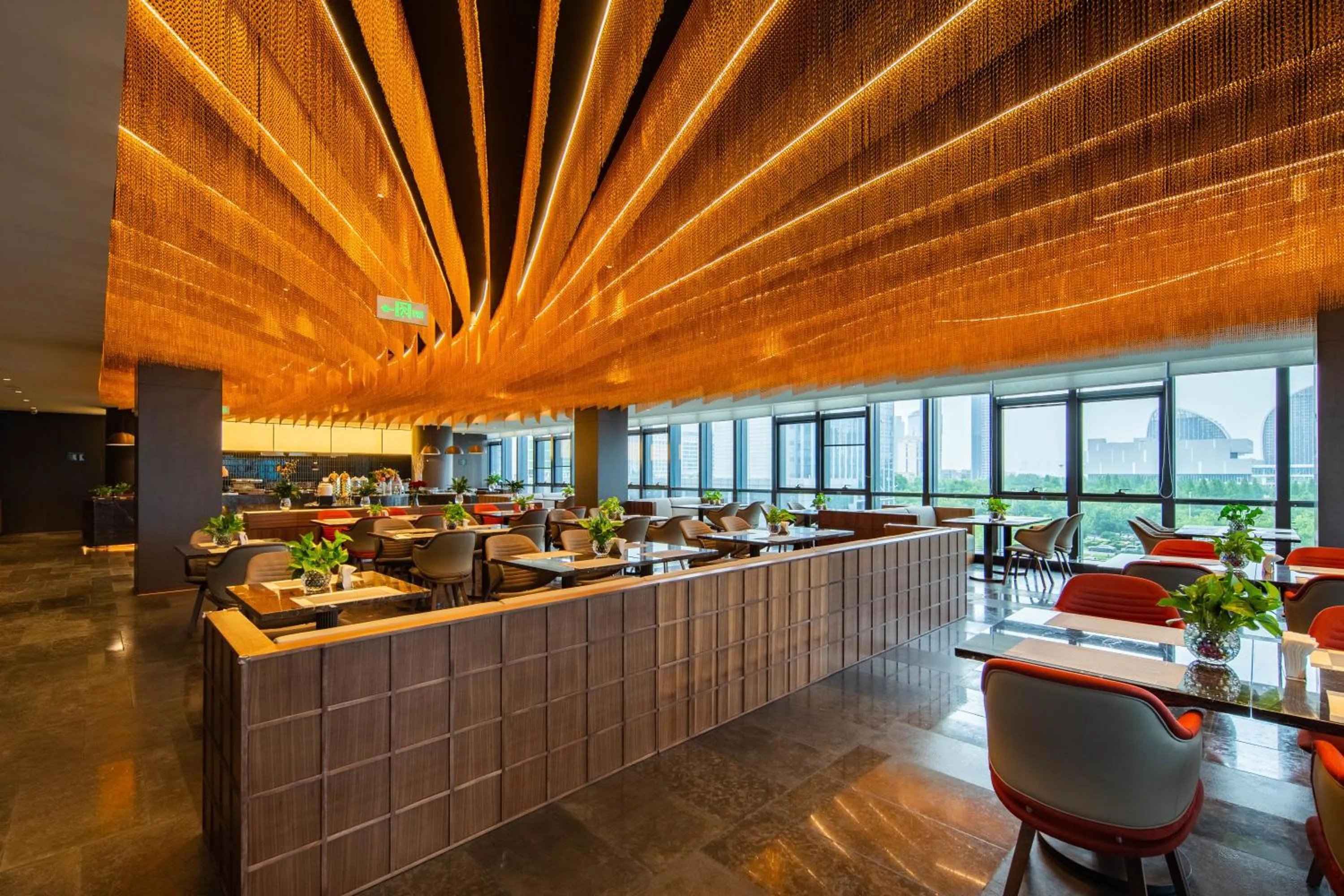 Restaurant/places to eat in Madison Hotel Qingdao West Coast City Balcony