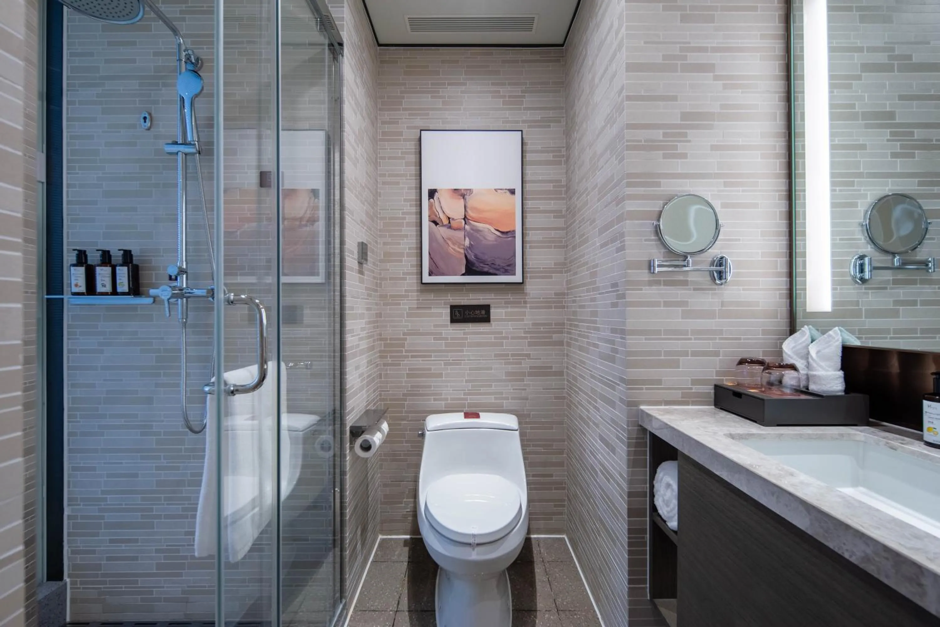 Madison Hotel Qingdao West Coast City Balcony