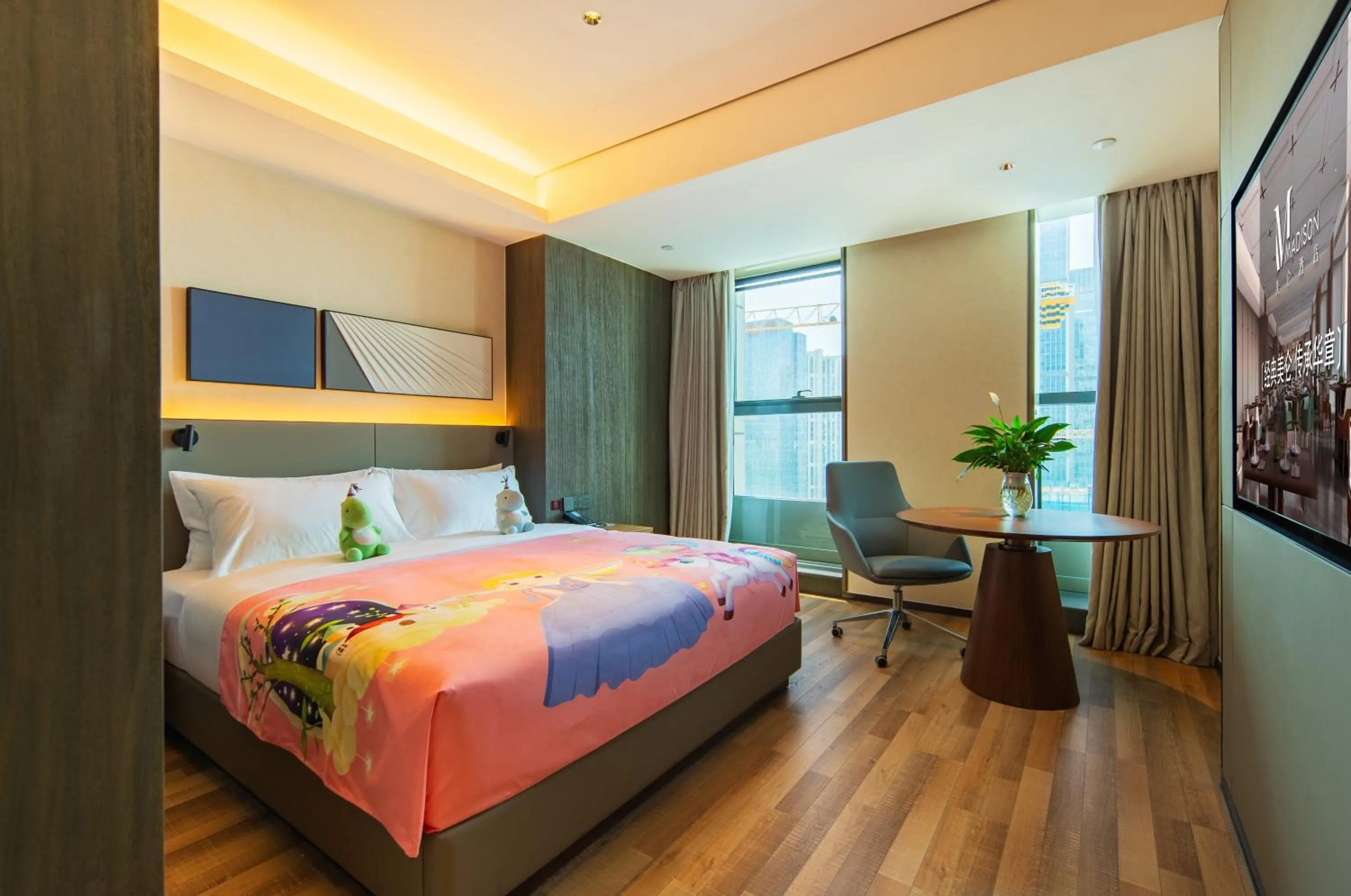 Bed in Madison Hotel Qingdao West Coast City Balcony