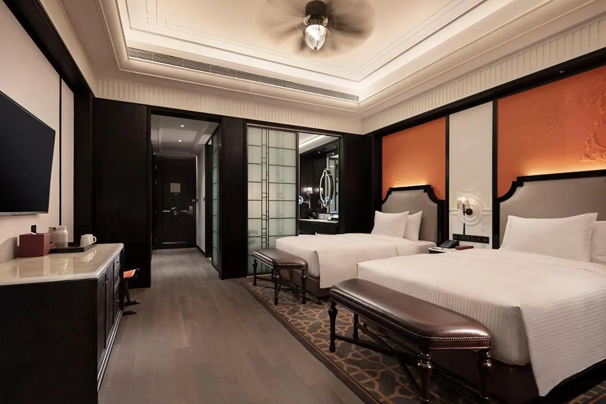 Bedroom, Bed in Steigenberger Icons Guangzhou