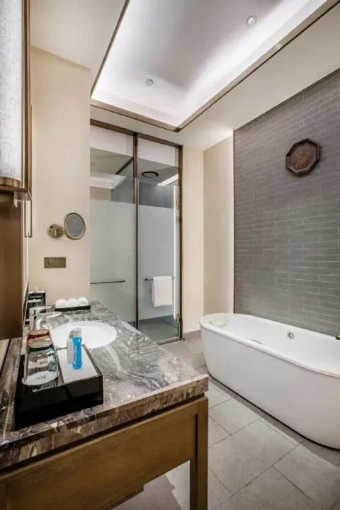 Toilet in Steigenberger Hotel Chongqing