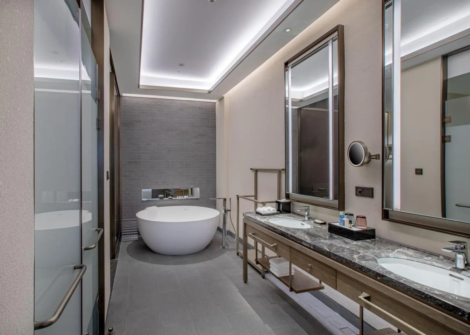 Toilet in Steigenberger Hotel Chongqing