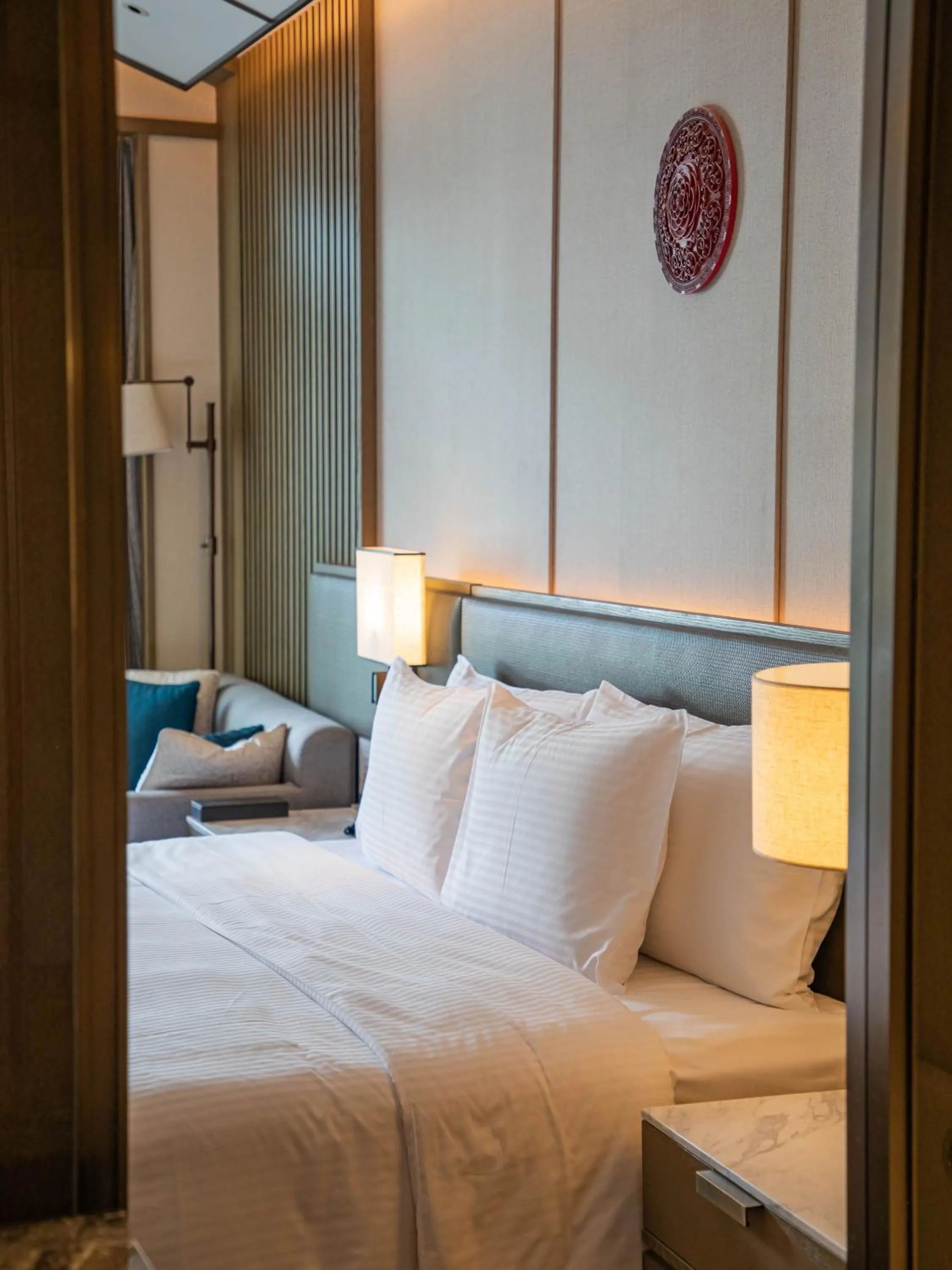 Property building, Bed in Steigenberger Hotel Chongqing