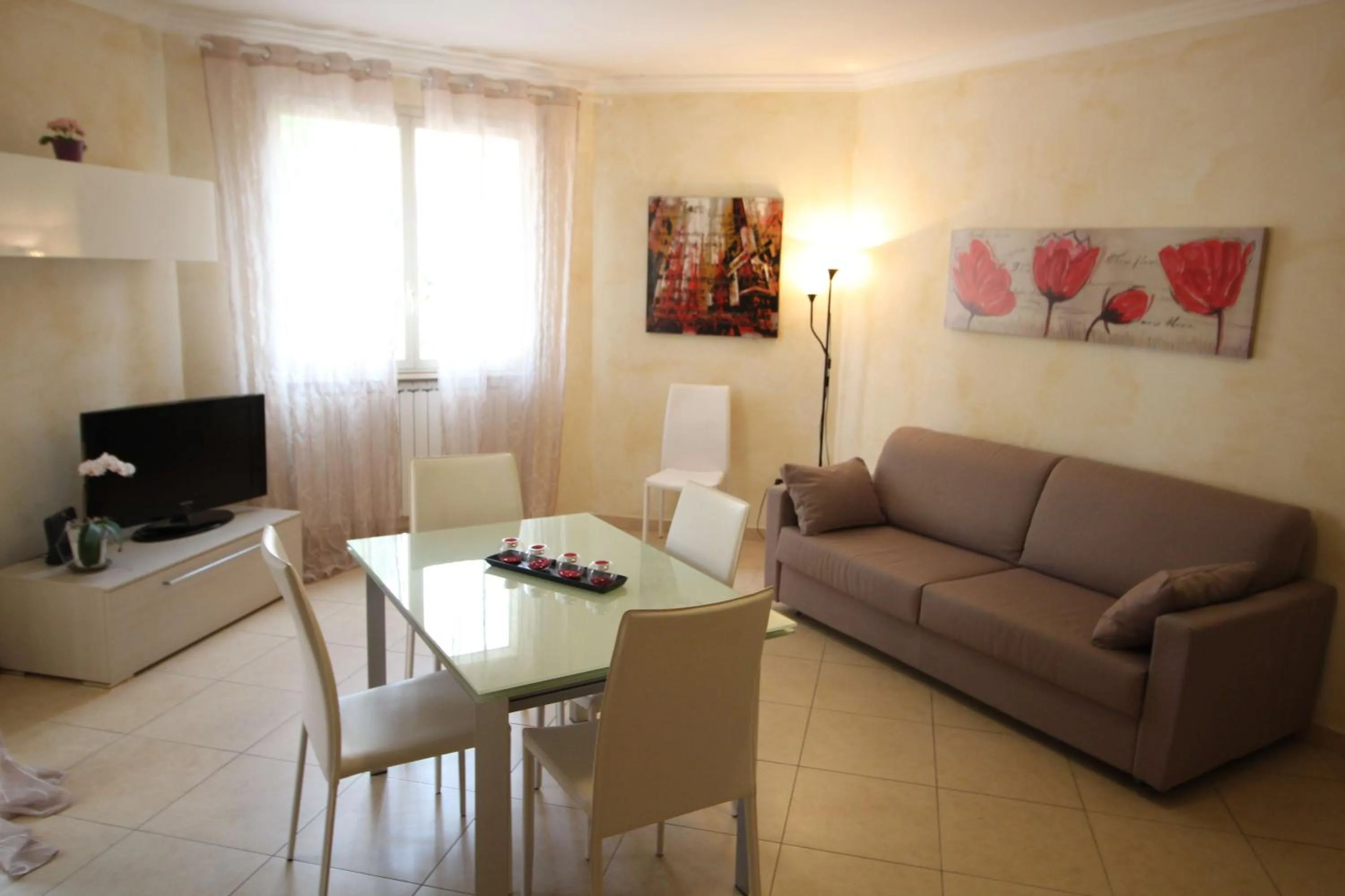 Two-Bedroom Apartment in Appartamento Geranei