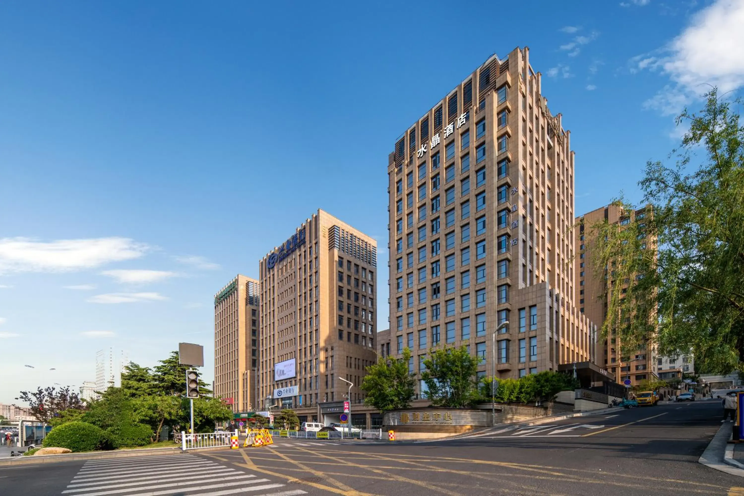 Orange Crystal Hotel Weihai Happiness Gate Weigao Plaza Orange Crystal Hotel Weihai Happiness Gate Weigao Plaza