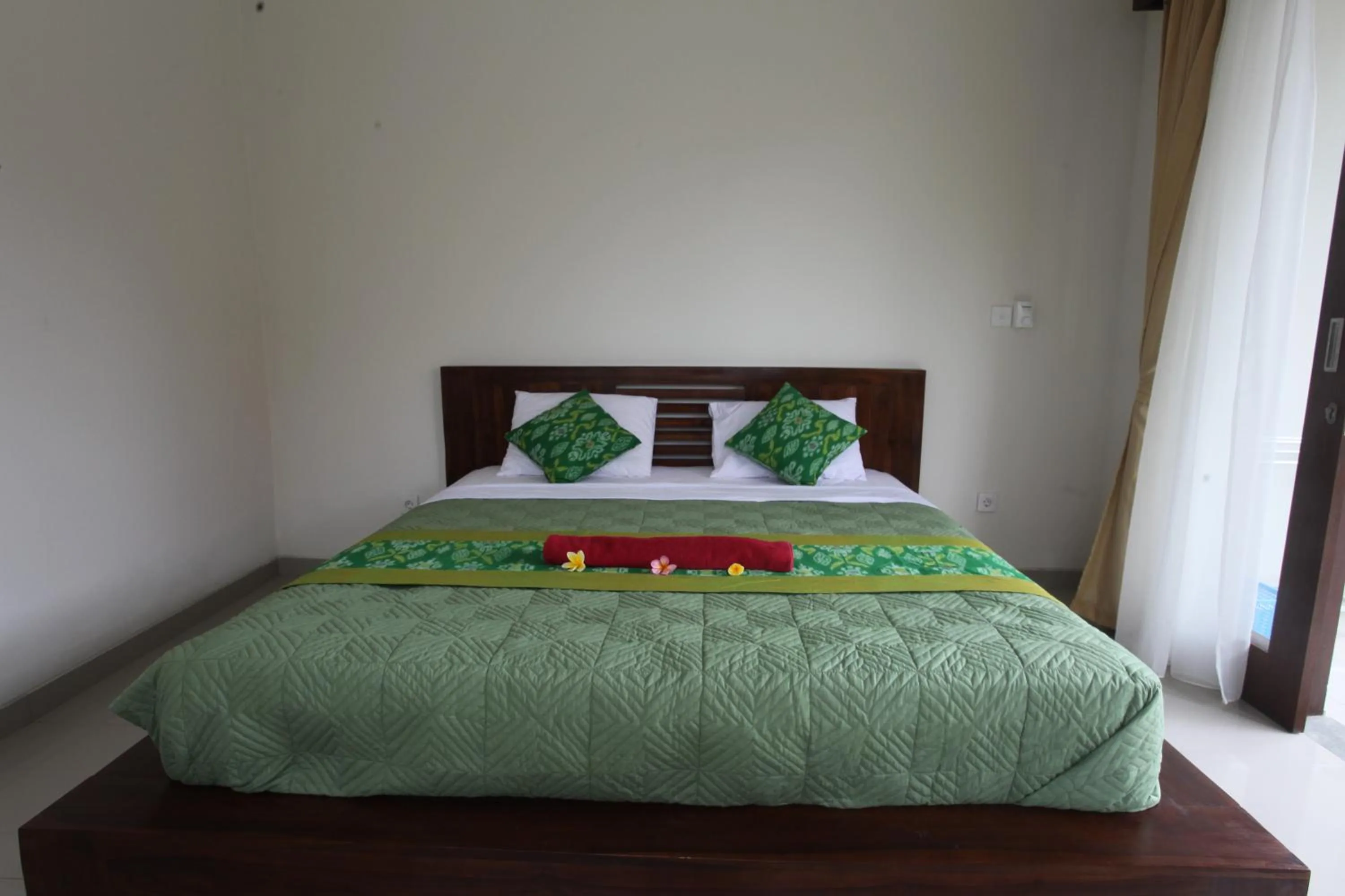 Bed in Merthayasa Bungalow 2