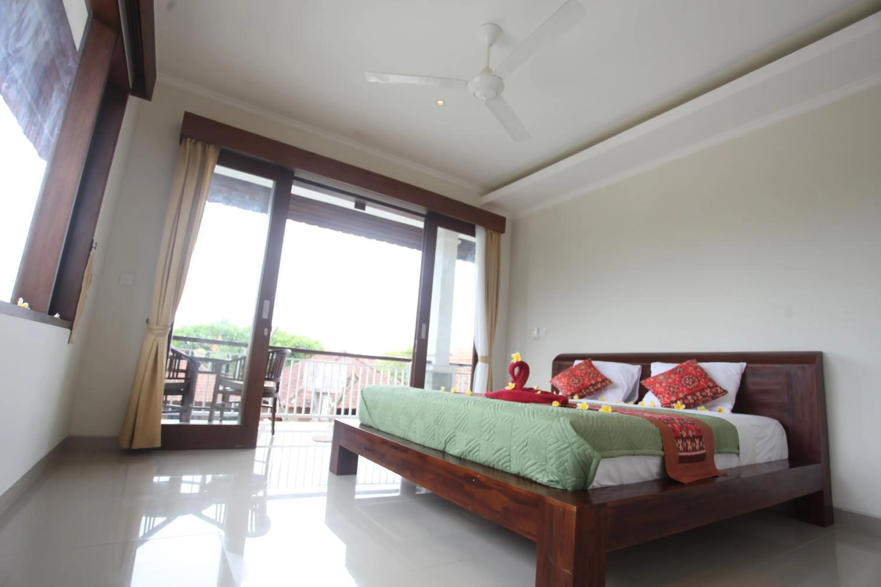 Bed in Merthayasa Bungalow 2