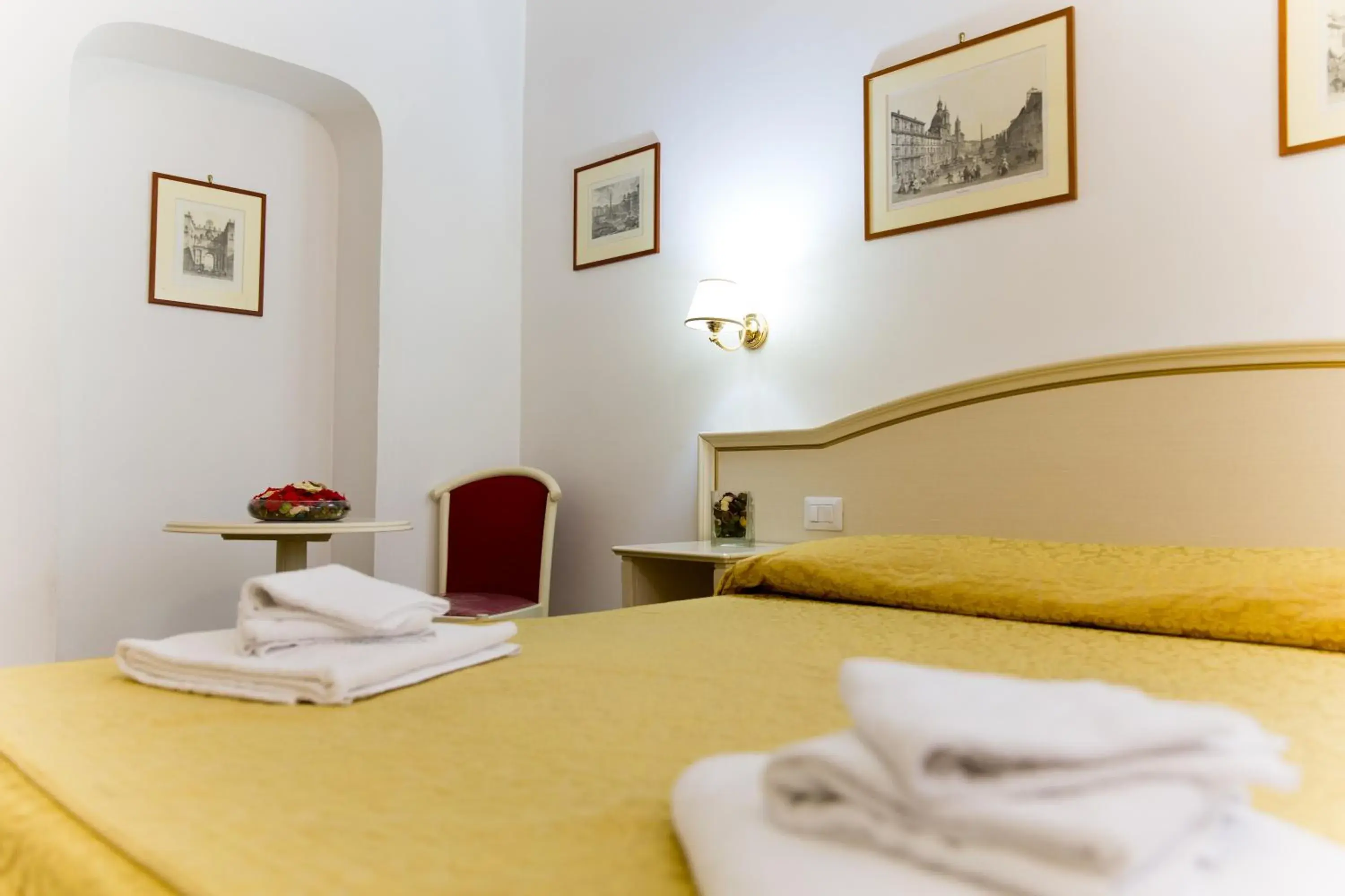 Double Room in Best Suites Pantheon Double Room in Best Suites Pantheon