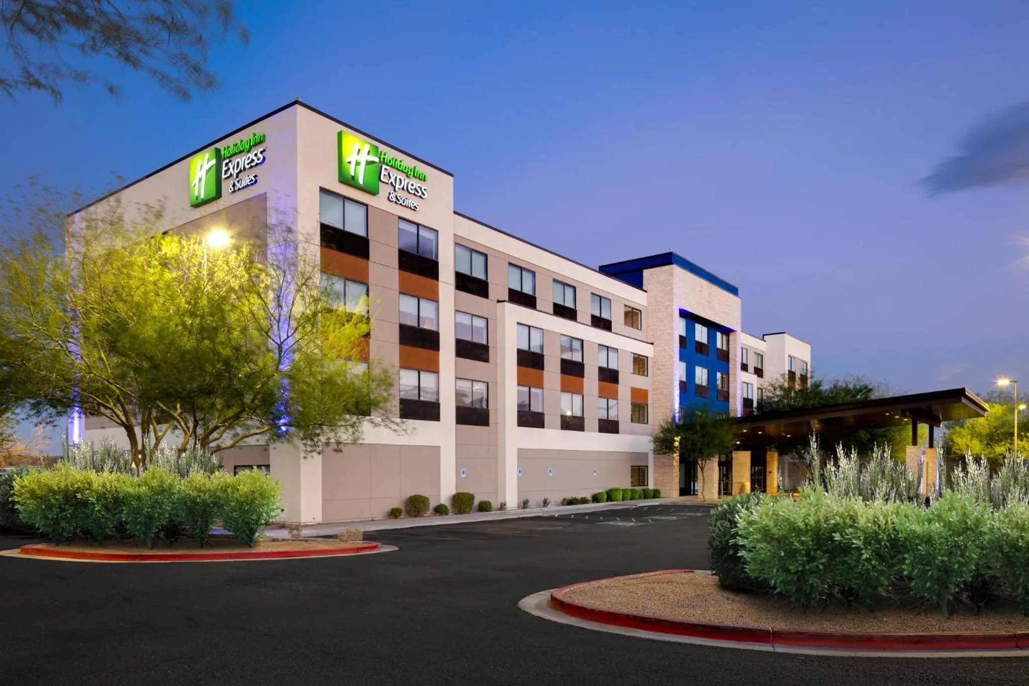 Property building in Holiday Inn Express & Suites Phoenix West - Buckeye by IHG