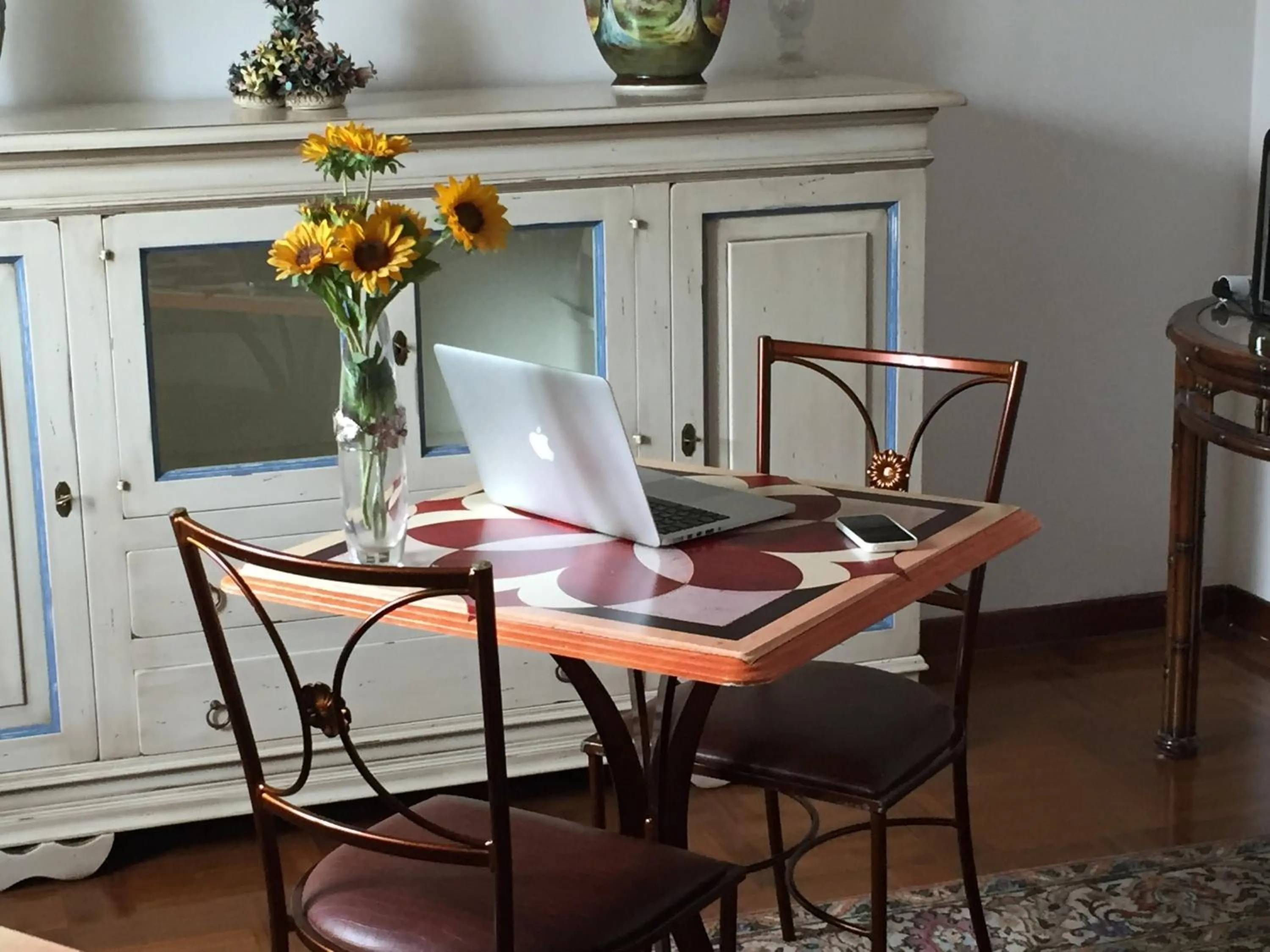 Communal lounge/ TV room in VillaGiò B&B