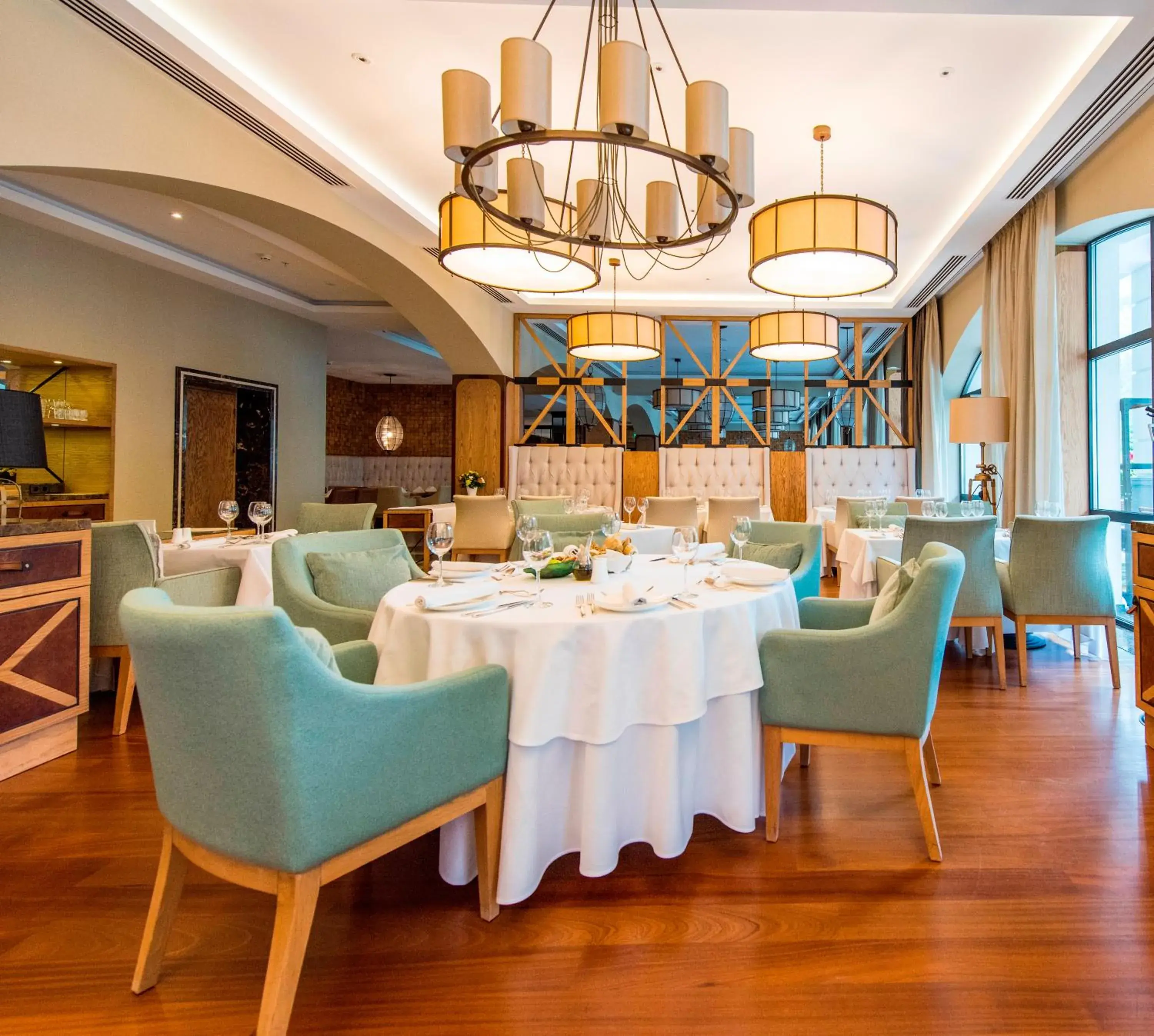 Restaurant/places to eat in Crowne Plaza - Borjomi by IHG Restaurant/places to eat in Crowne Plaza - Borjomi by IHG