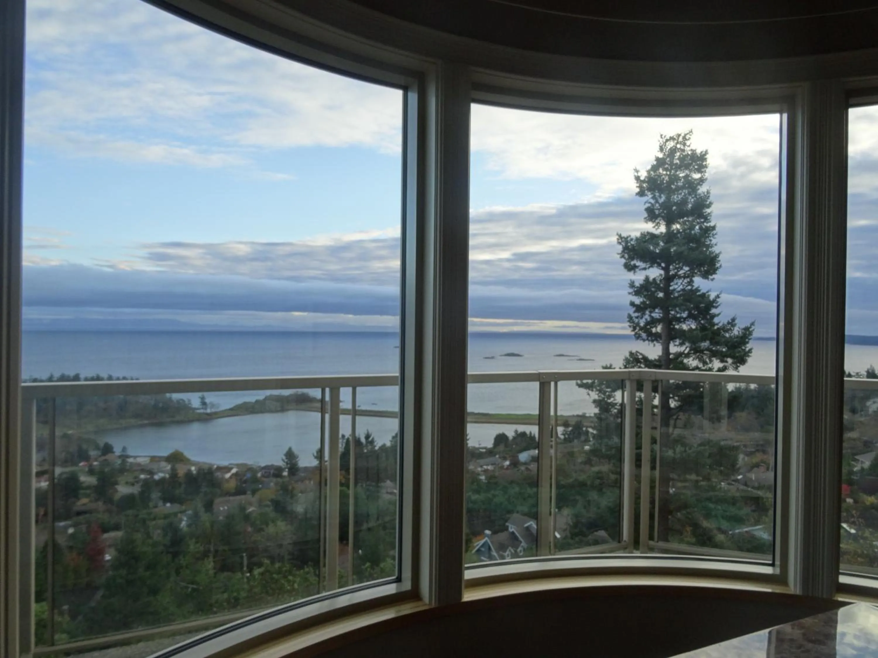 Dining area in Gibralter Rock Ocean View B&B