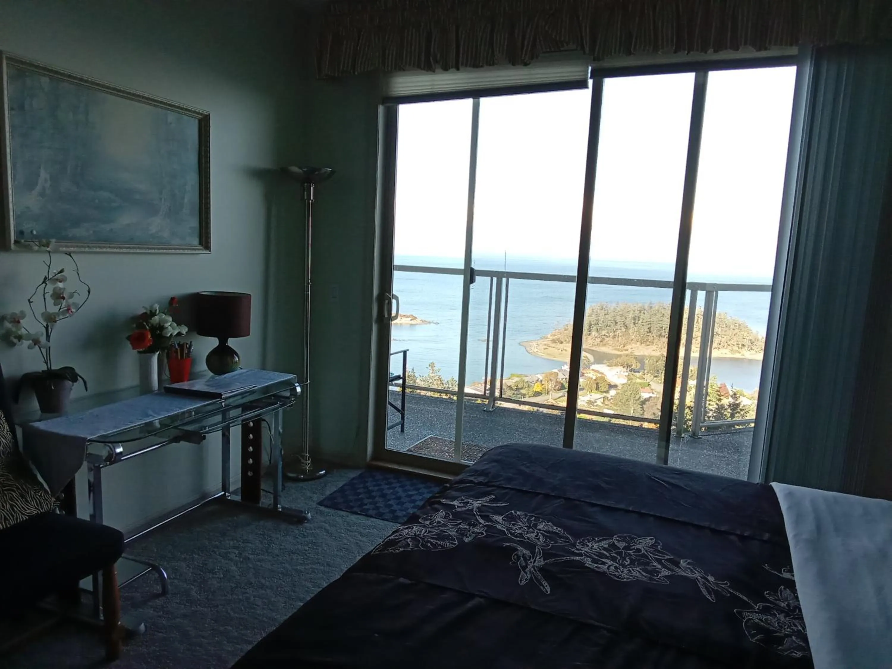 Bed in Gibralter Rock Ocean View B&B