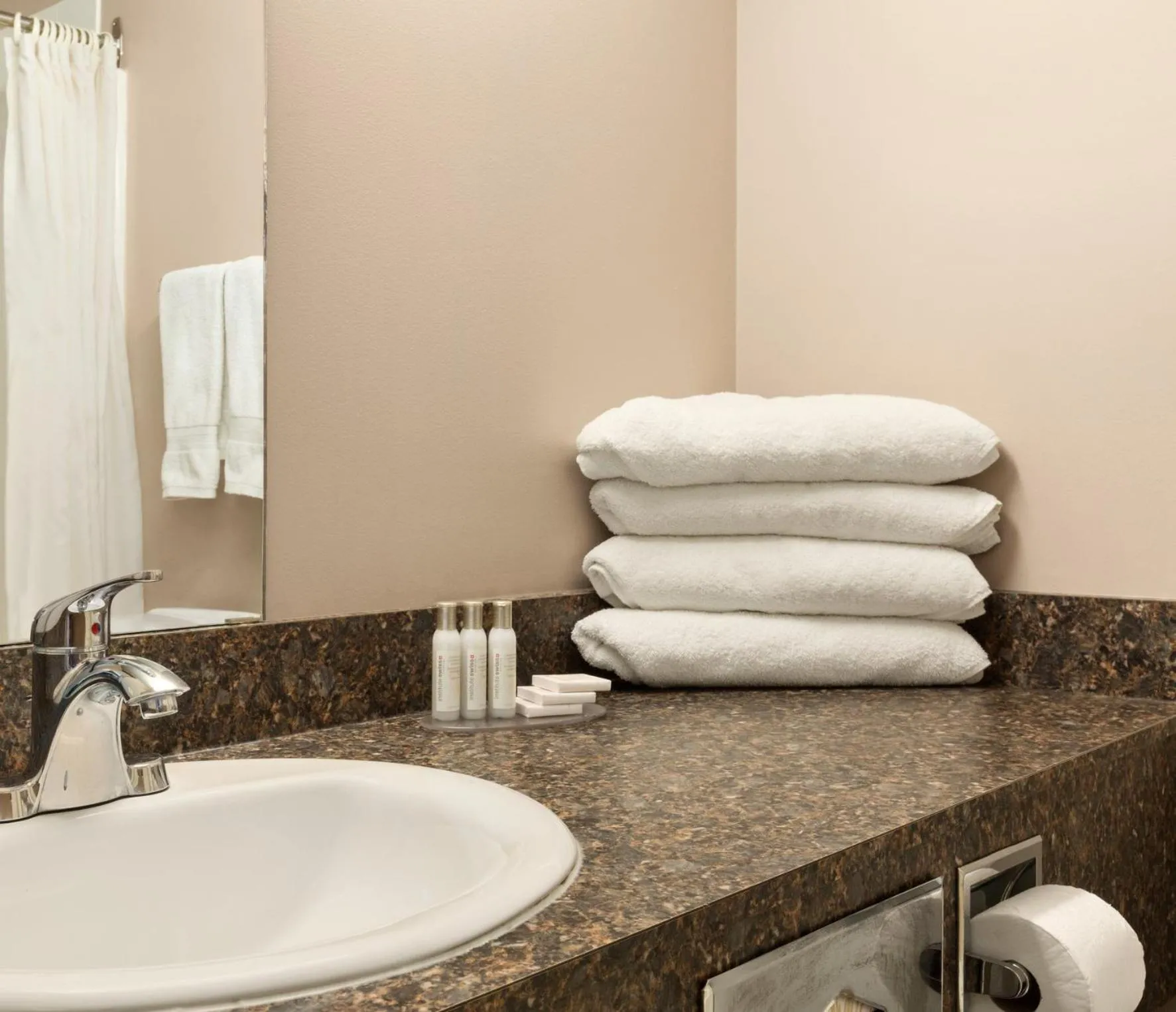 Bathroom in Canada Grey Motor Inn