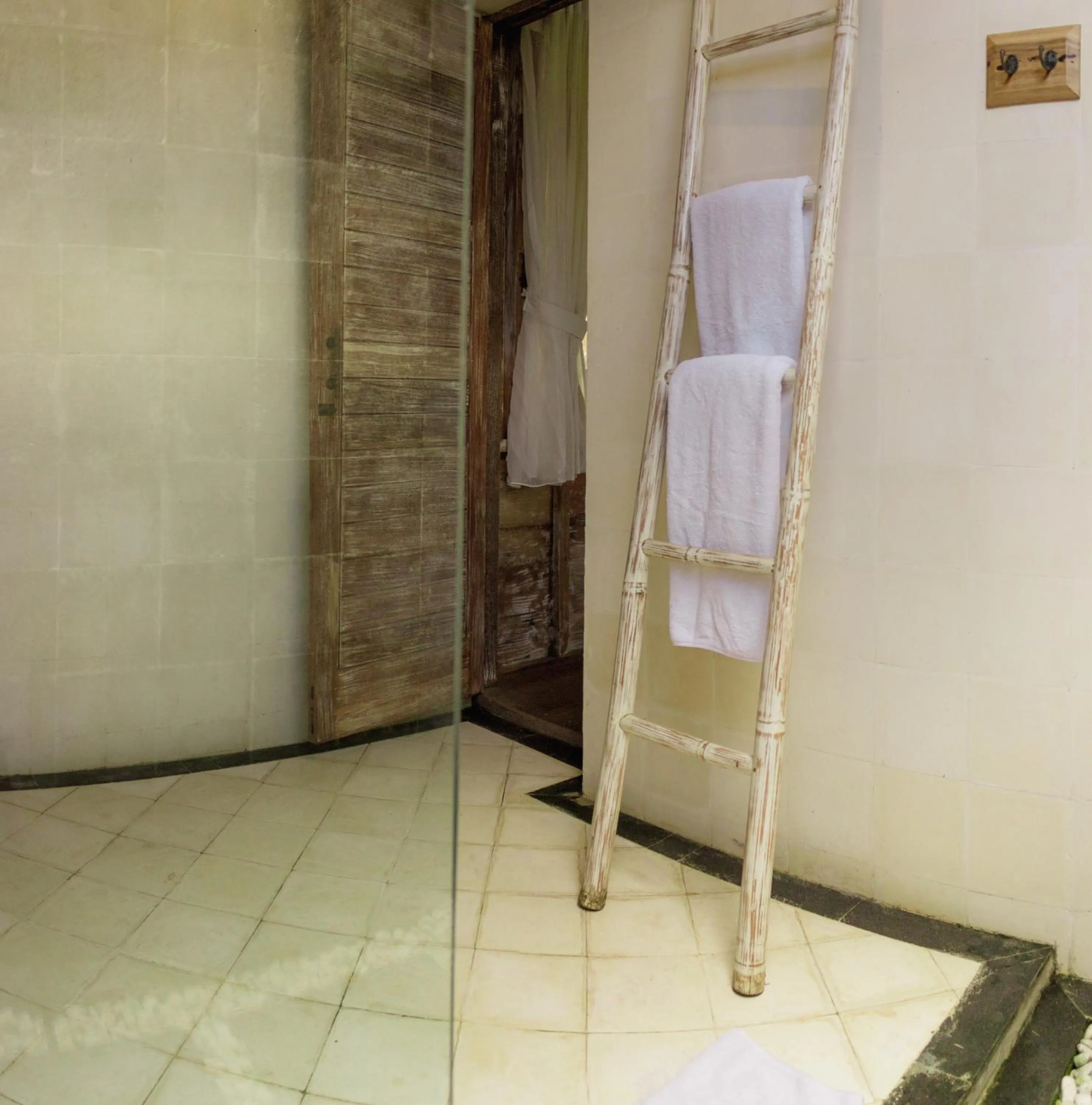 Bathroom in De Klumpu Bali Eco Tradi Stay