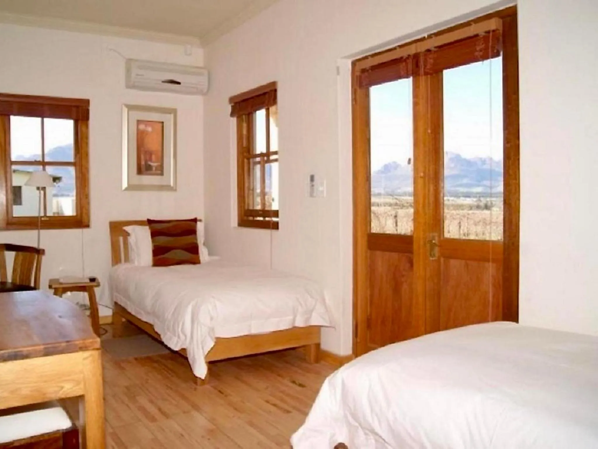 Bed in Lovane Boutique Wine Estate and Guesthouse