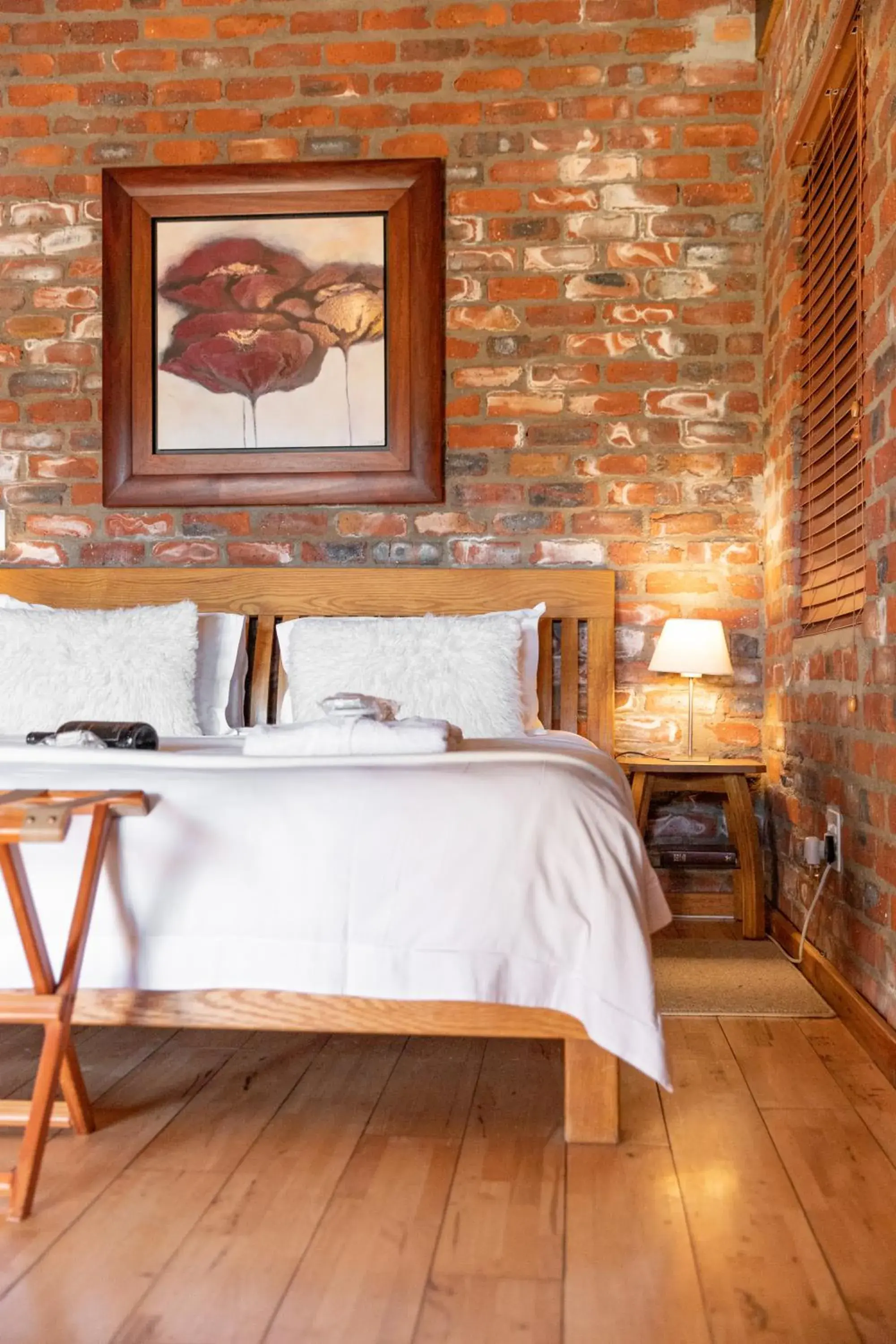 Deluxe Suite in Lovane Boutique Wine Estate and Guesthouse Deluxe Suite in Lovane Boutique Wine Estate and Guesthouse