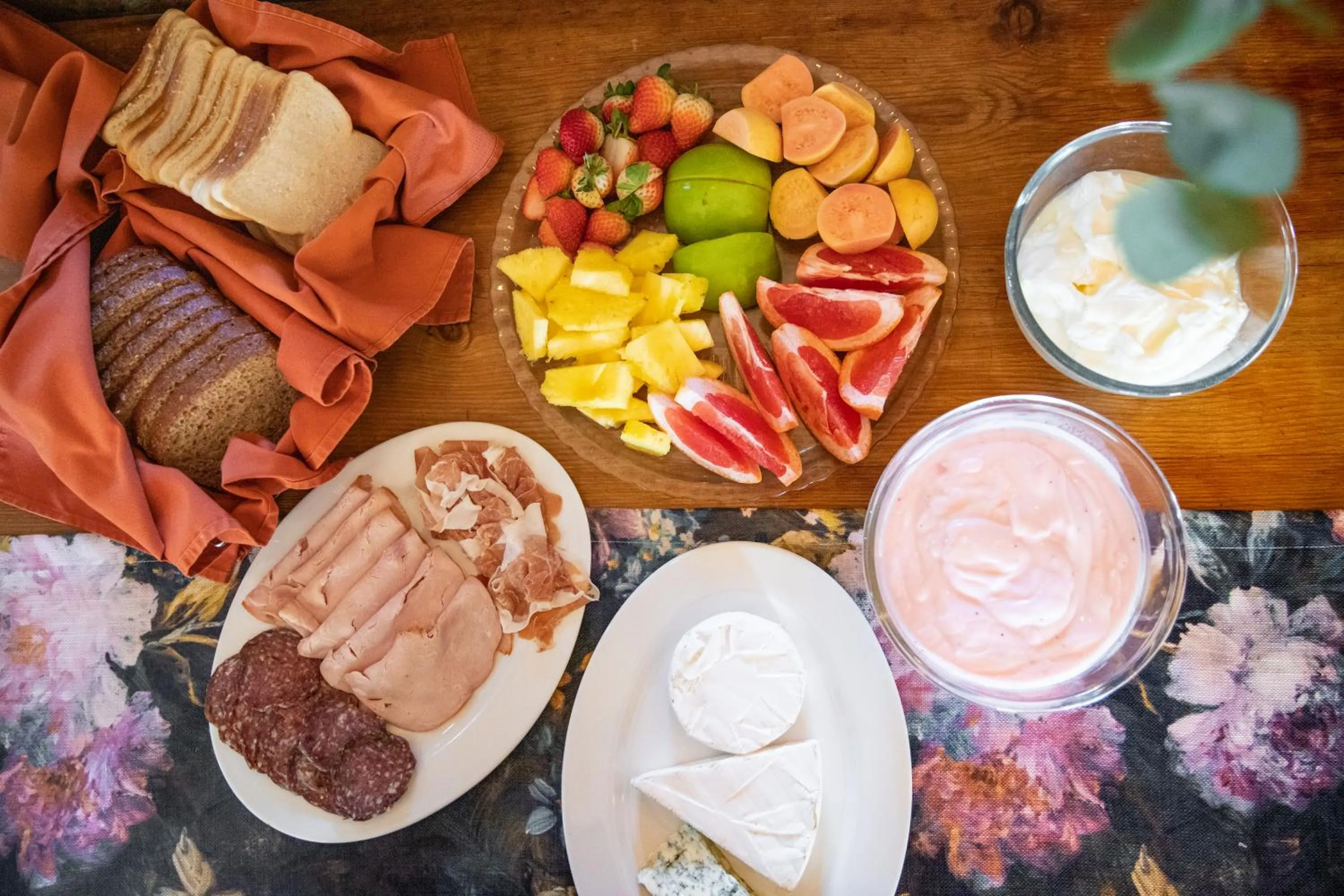 Buffet breakfast in Lovane Boutique Wine Estate and Guesthouse