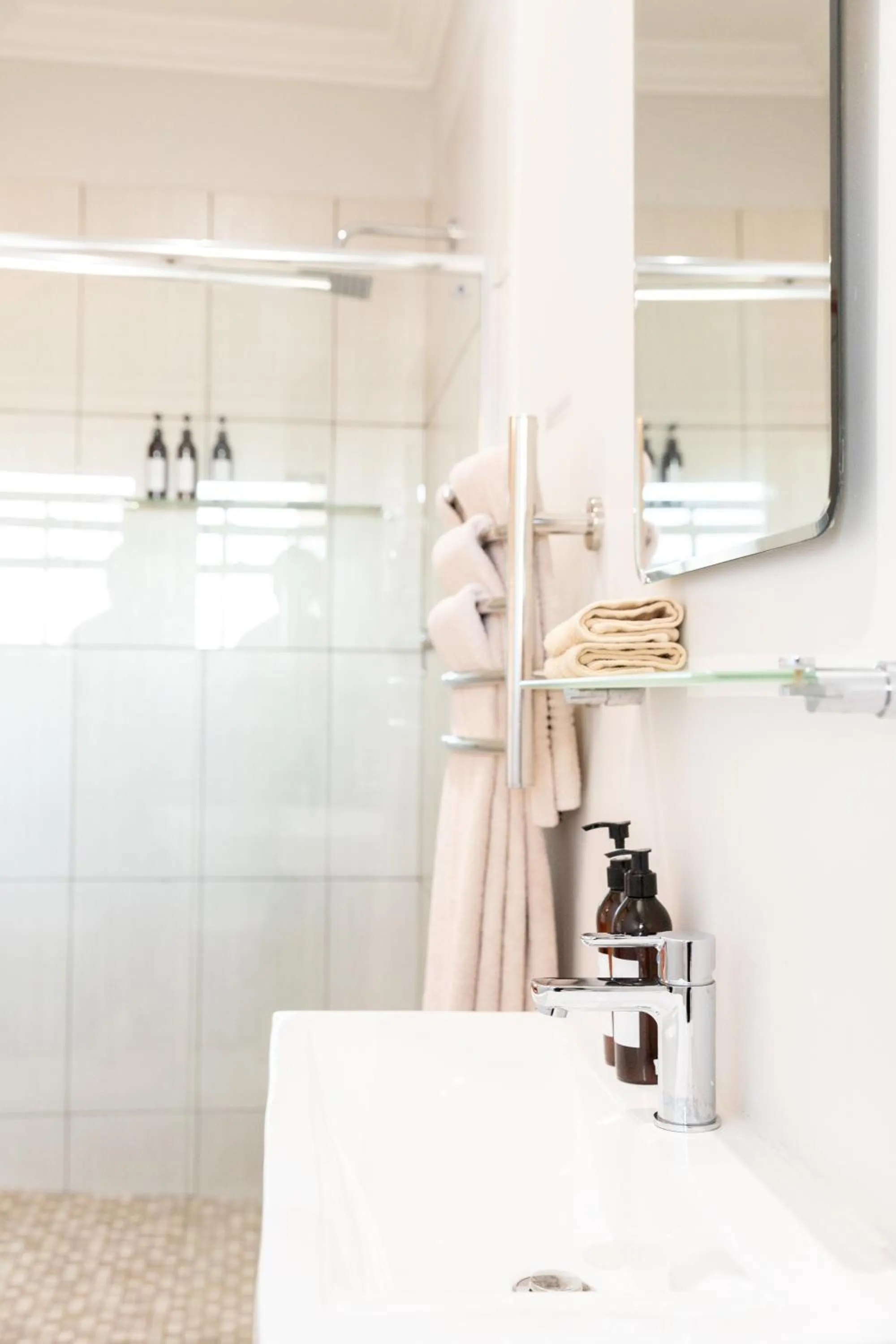 Shower in Lovane Boutique Wine Estate and Guesthouse