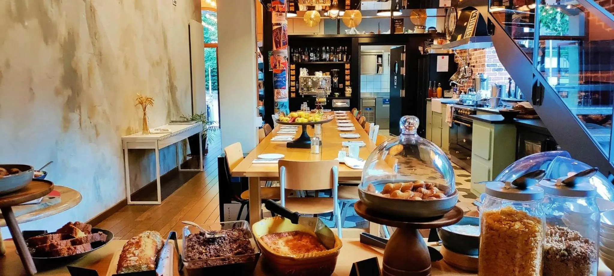 Food in Le Magic Hall