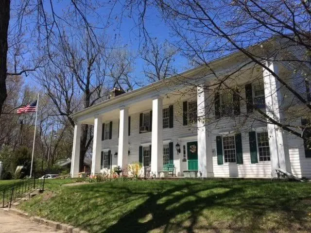 Historic Rider's Inn
