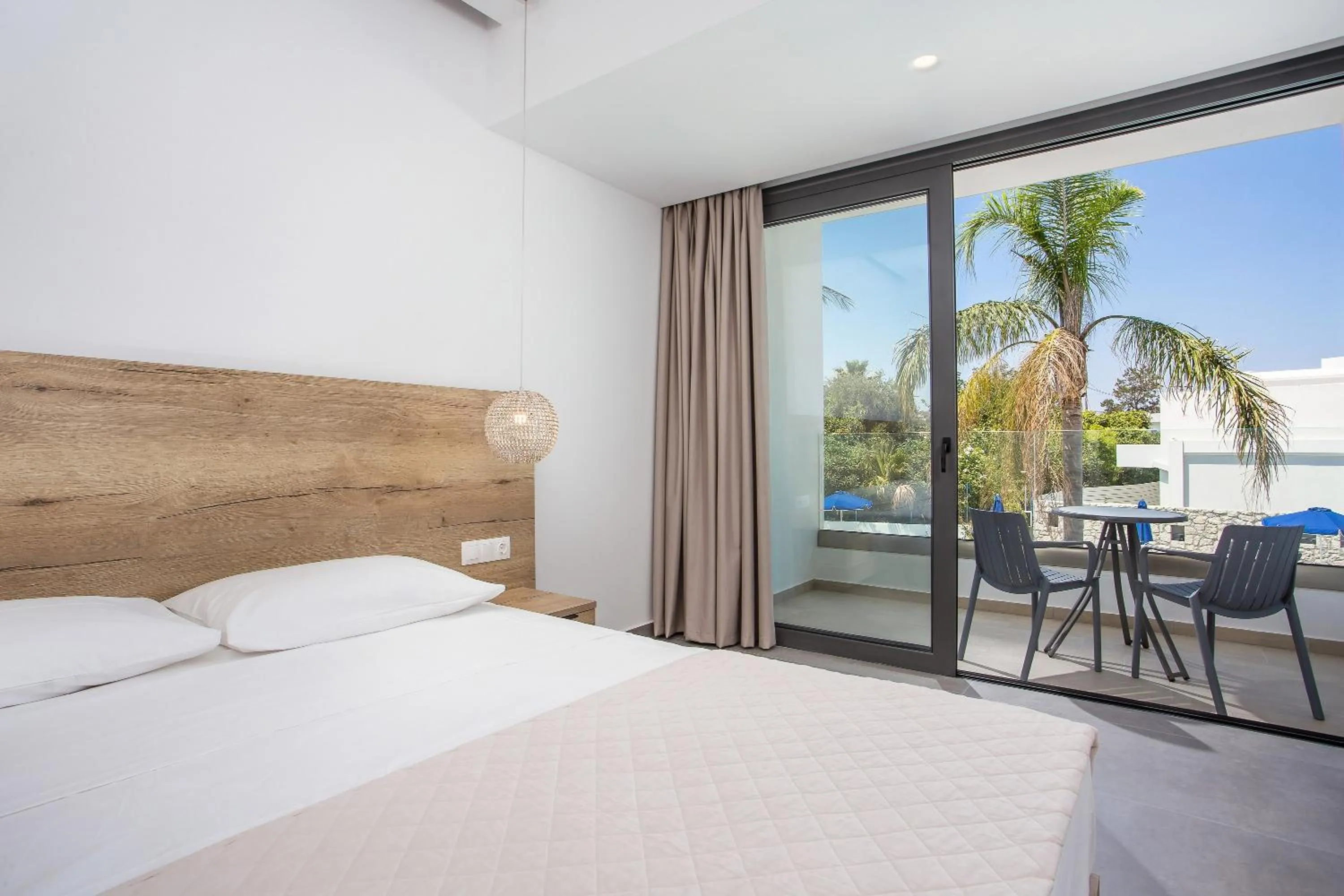 Balcony/Terrace, Bed in Moscha Hotel