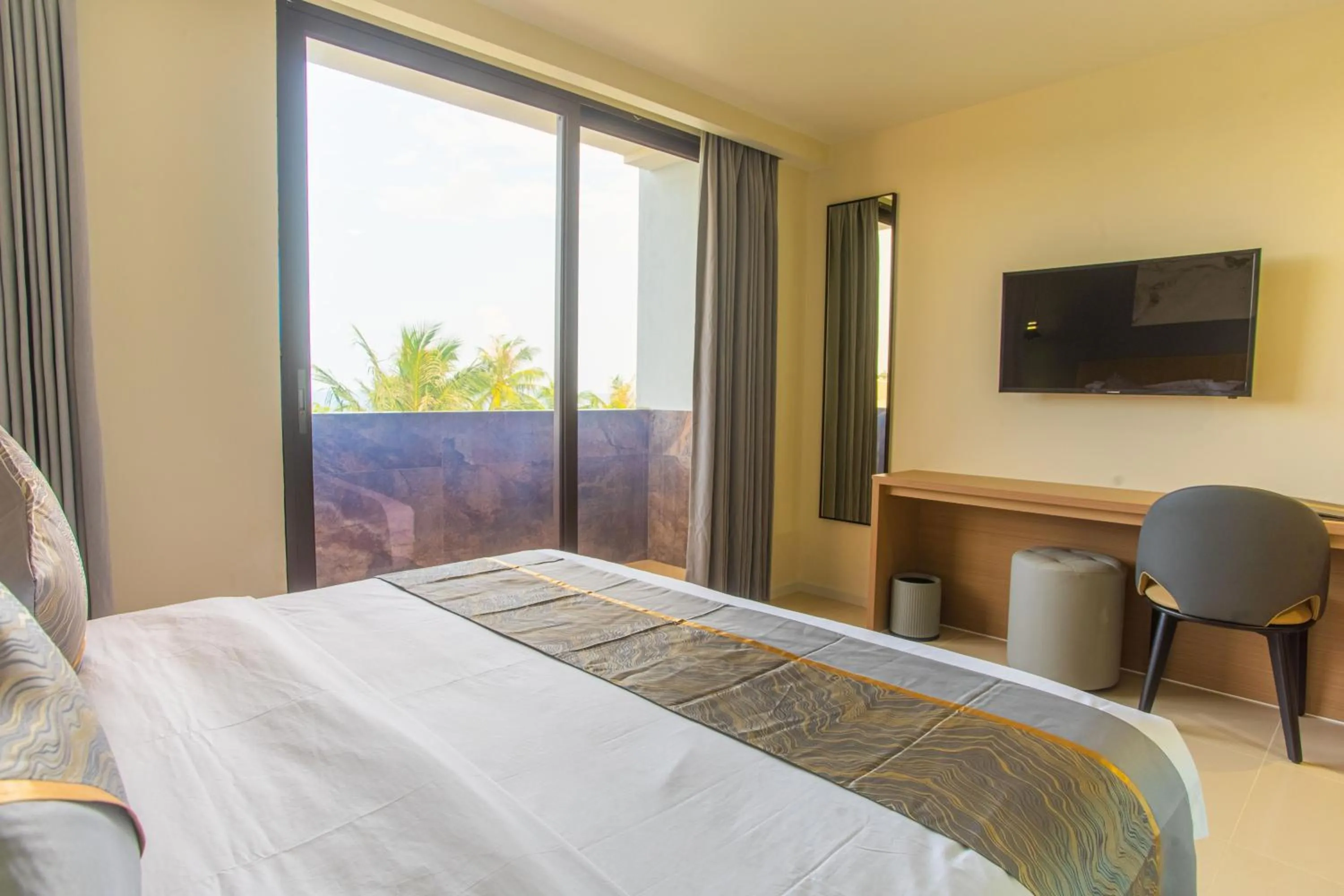 Bedroom, Bed in Lonuhiri at Dhigurah